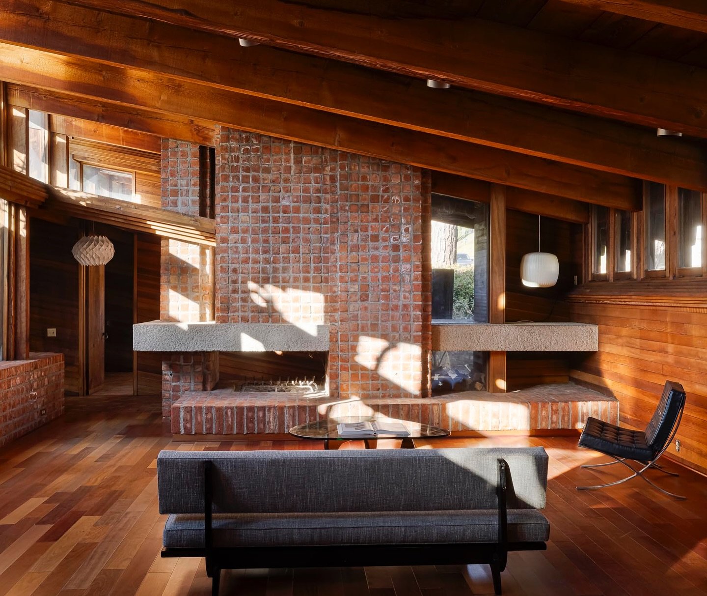 The Guth Residence by architect Kendrick Bangs Kellogg is a joyous work of architecture with detailing by artists James Hubbell and John Vugrin. 

The Guth family hired the architect to reimagine a suburban site into a wondrous wood and glass oasis. 