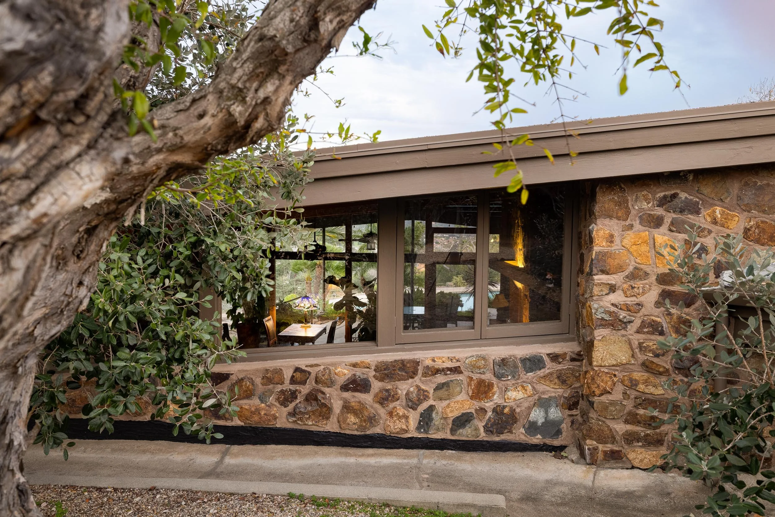 4421 Mayapan Dr - WEB + MED RES-11.jpg