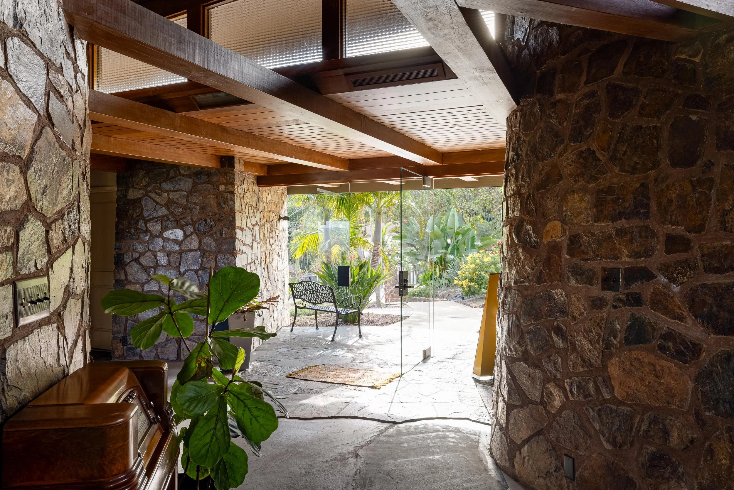 4421 Mayapan Dr - WEB + MED RES-12.jpg