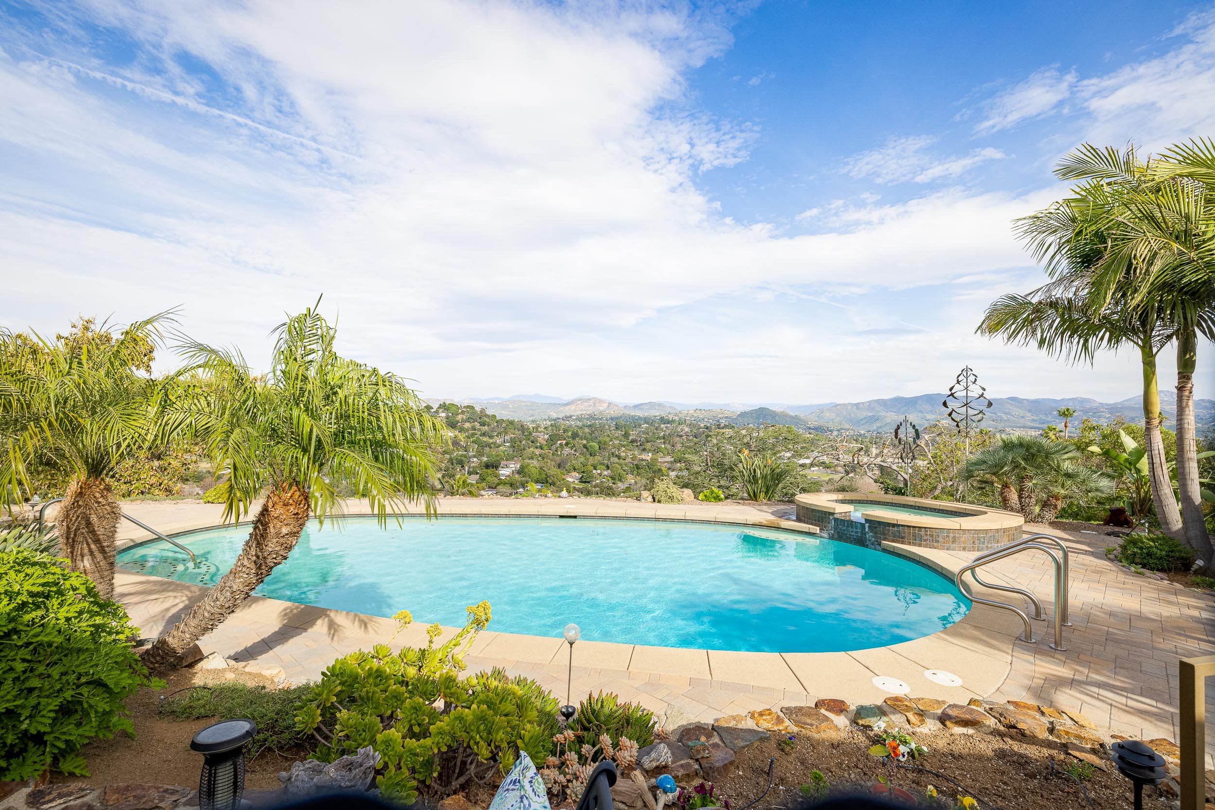 4421 Mayapan Dr - WEB + MED RES-40.jpg