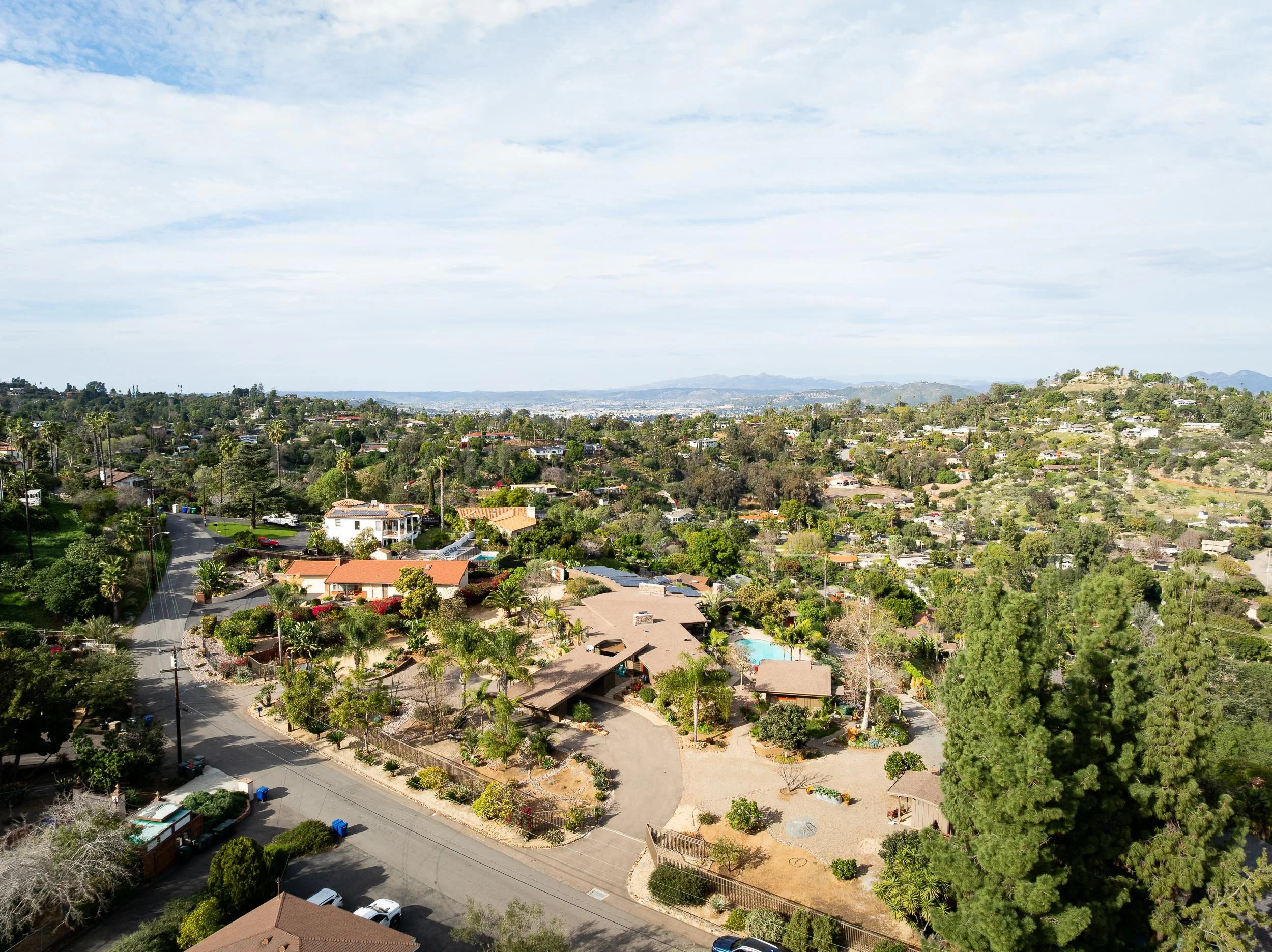 4421 Mayapan Dr - WEB + MED RES-51.jpg