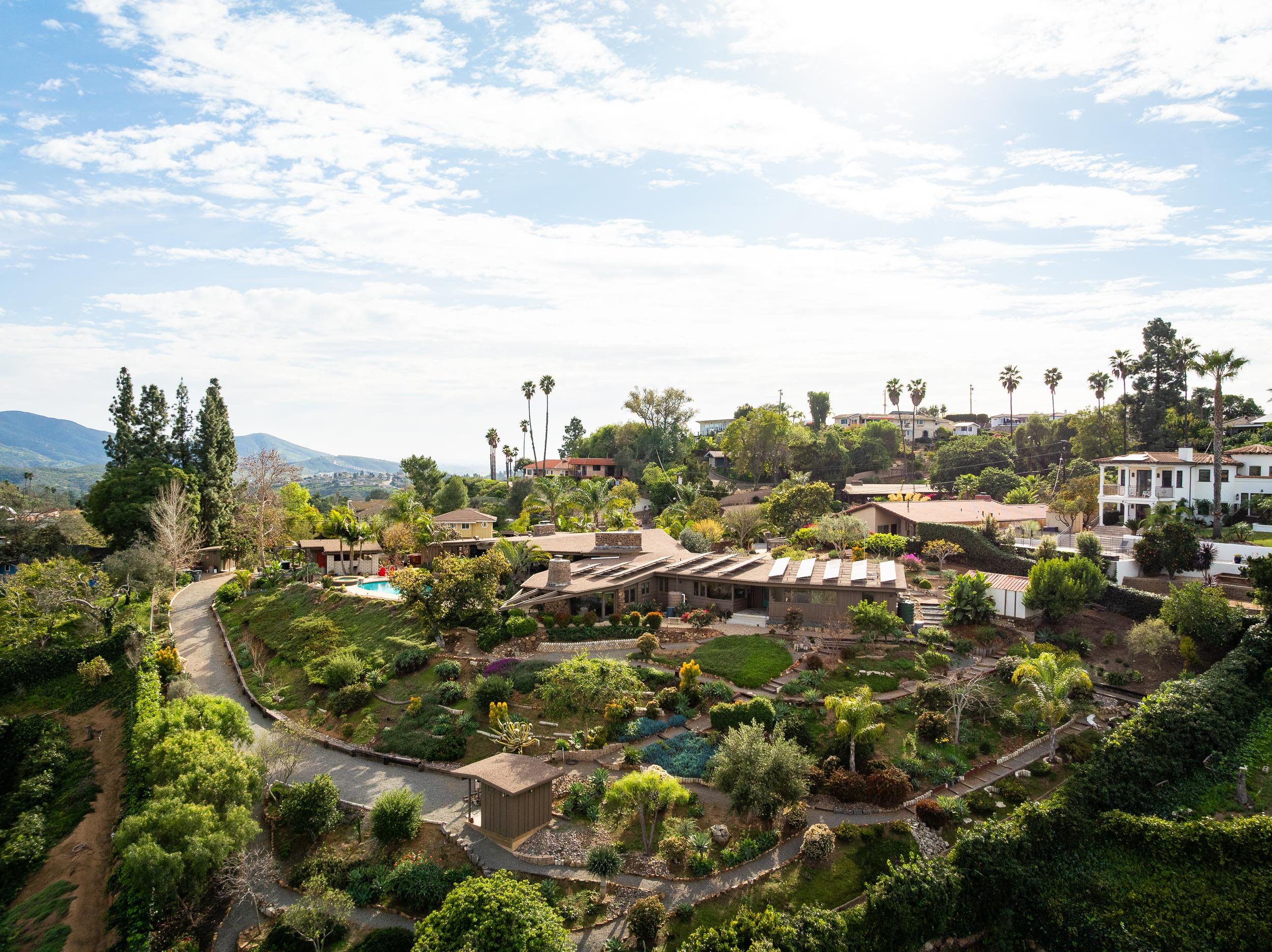 4421 Mayapan Dr - WEB + MED RES-54.jpg