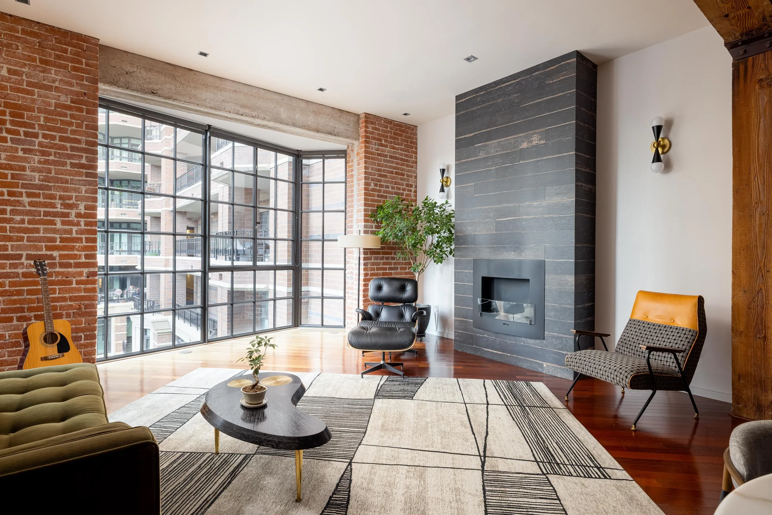 500 W Harbor Dr - WEB + MED RES-20.jpg