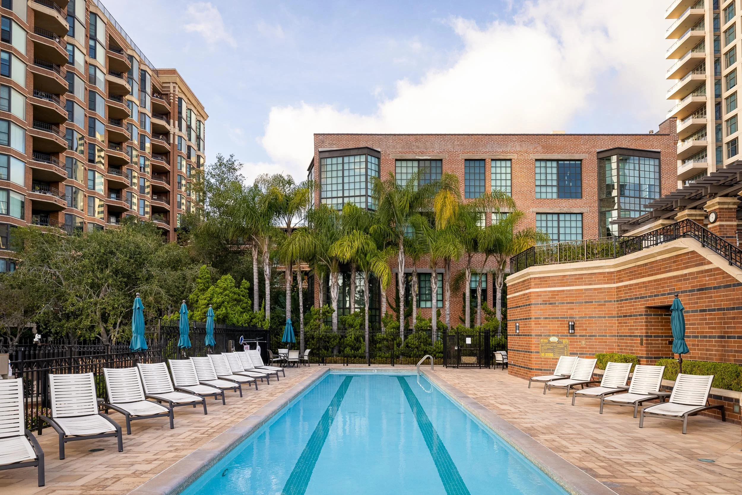 500 W Harbor Dr - WEB + MED RES-32.jpg