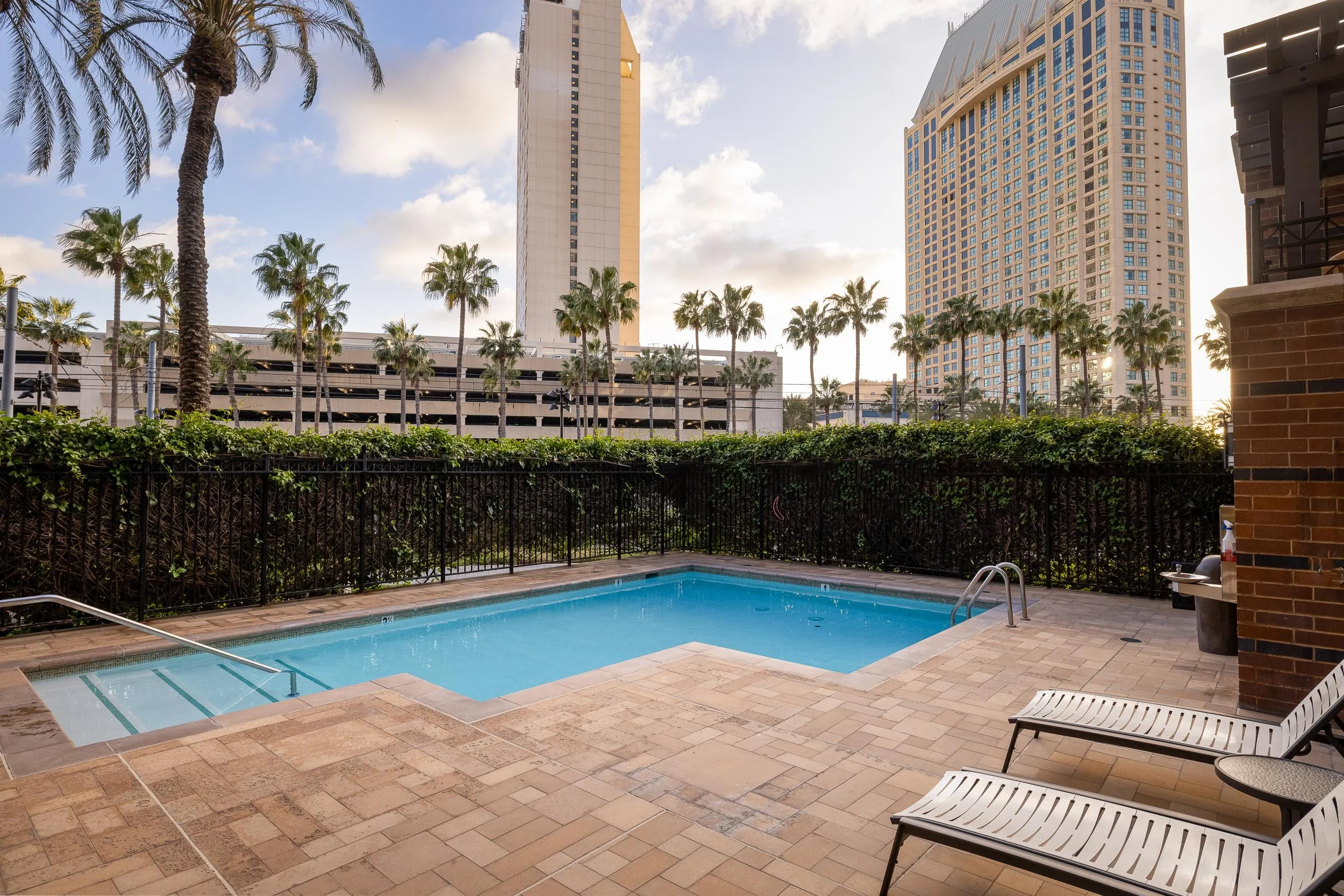 500 W Harbor Dr - WEB + MED RES-35.jpg