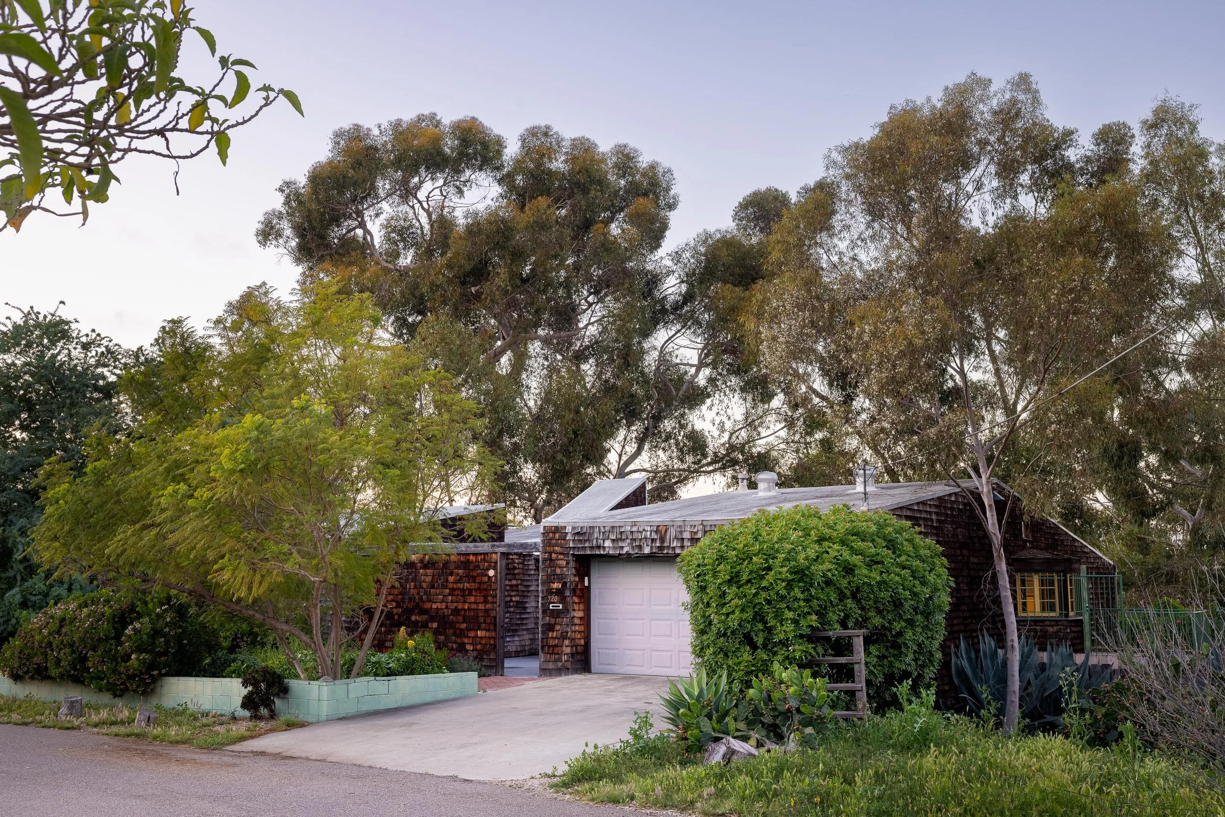 720 W Montecito Way - WEB + MED RES-8.jpg