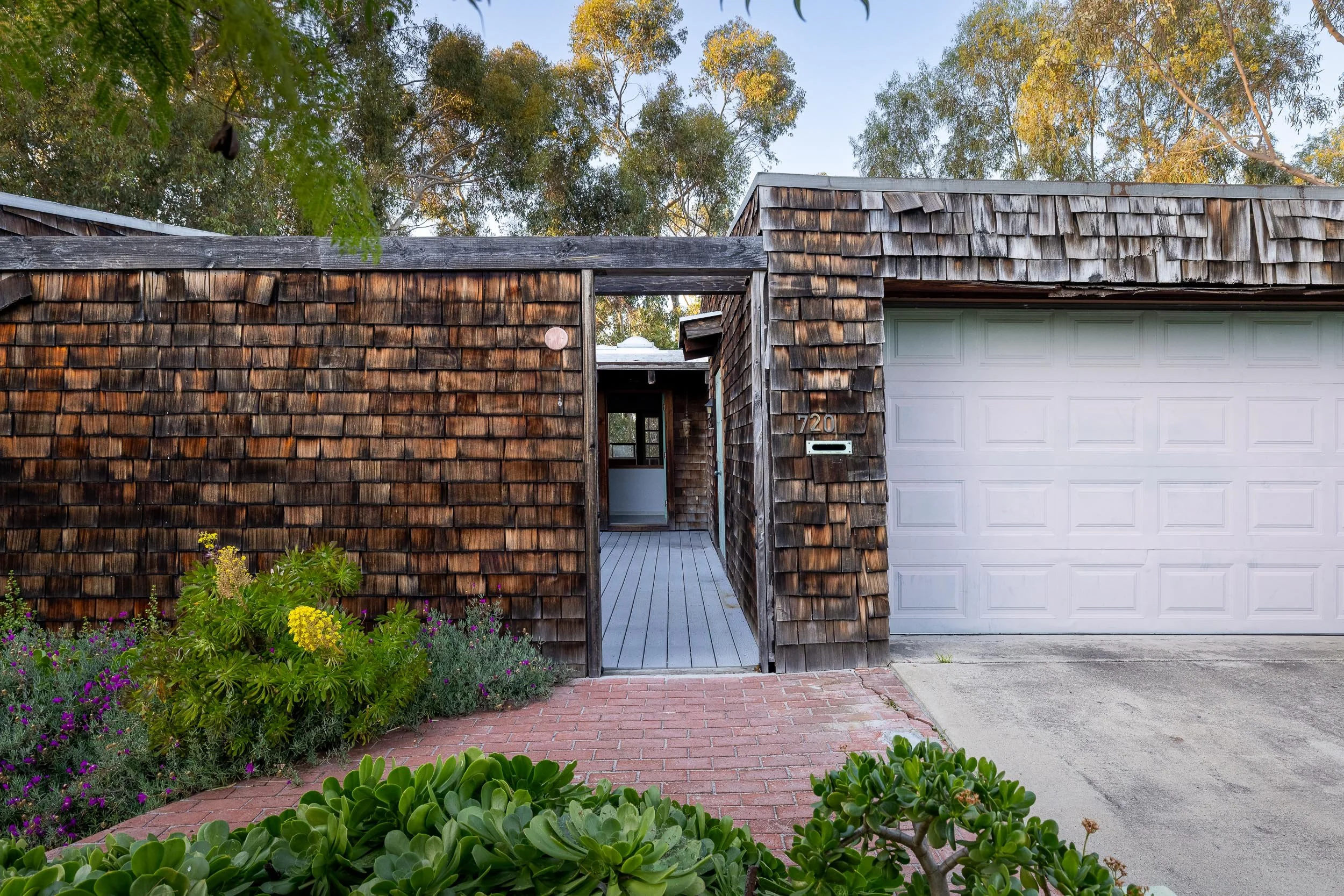 720 W Montecito Way - WEB + MED RES-10.jpg