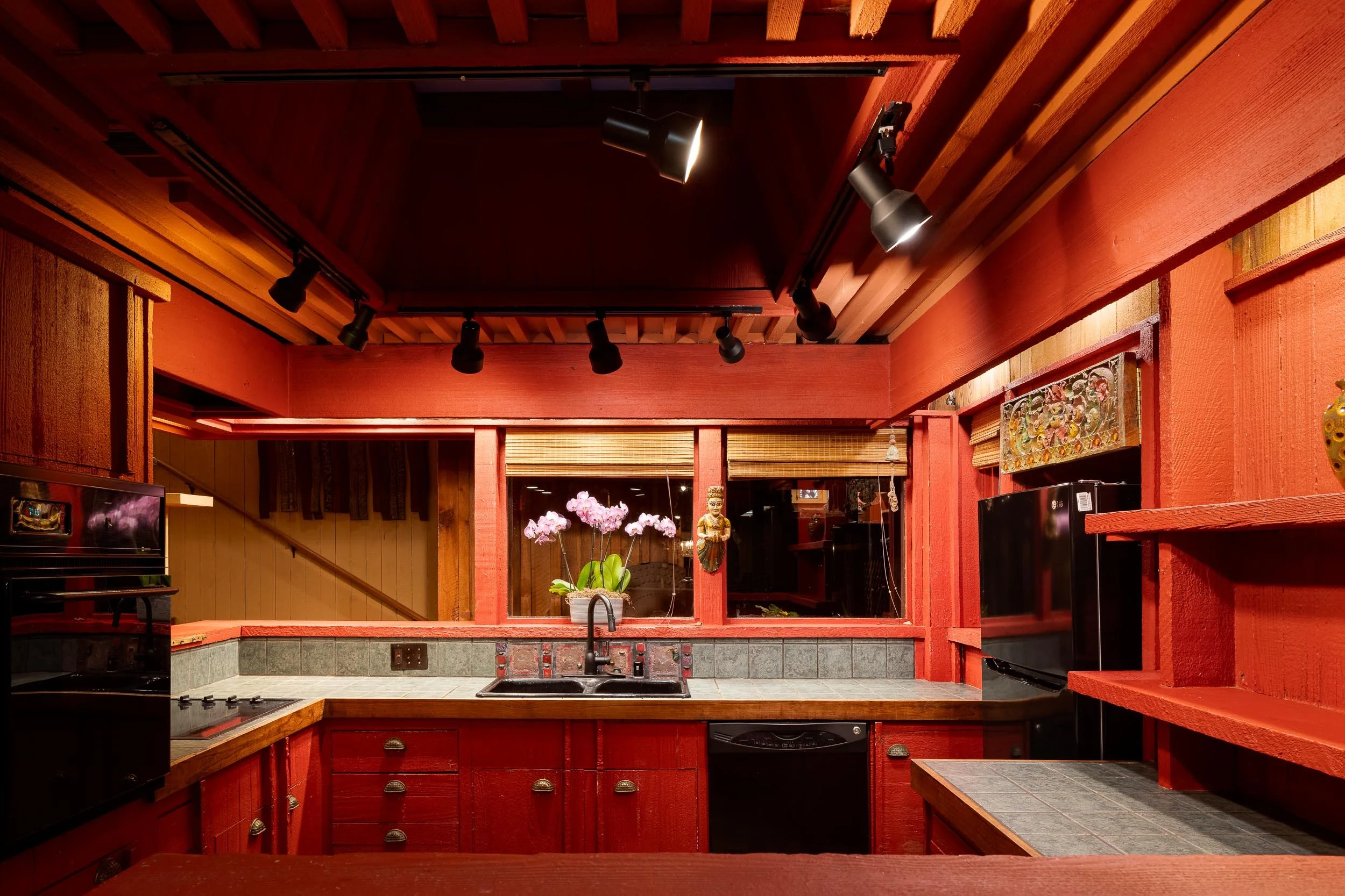 353 Glenmont Dr - WEB + MED RES-24.jpg