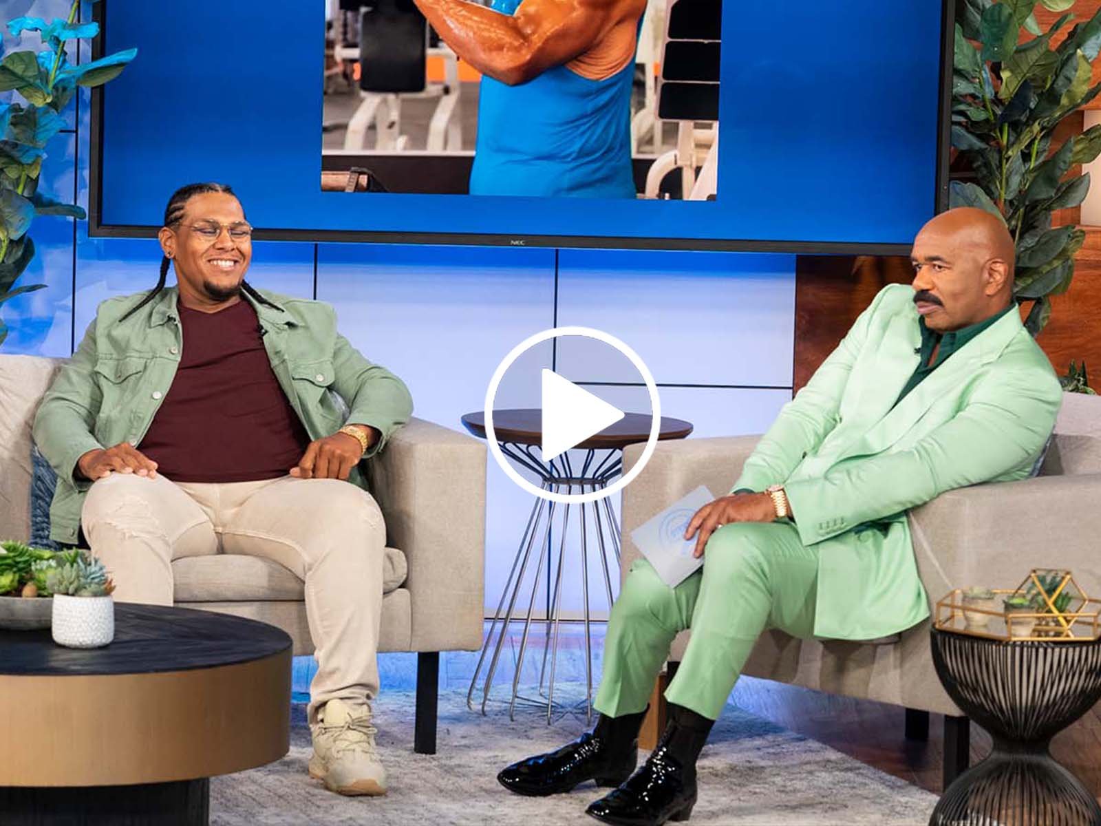 Fitness Trainer's Incredible 350 Pound Weight Loss Story!