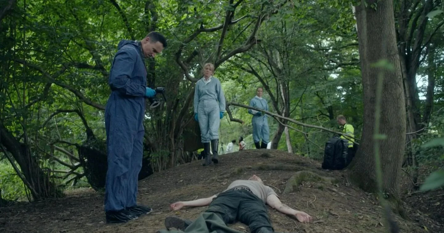 Silent Witness S26 EP 8 - Hearts of Darkness, Part Two 🌲🚔 

For the whole season I took so many crime scene and post-mortem photos that they&rsquo;ve all merged into one bloody gory image in my head 🤔