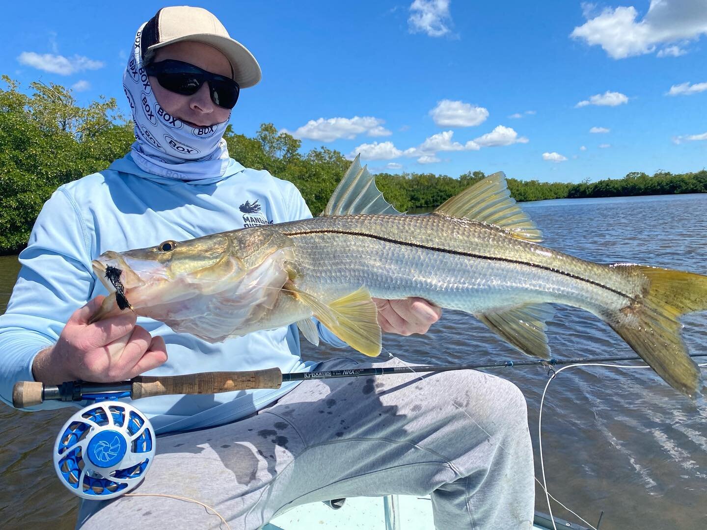 Cold front didn&rsquo;t stop @bonjayusa from wanting to go. Persistence payed off with some nice #snook sunning themselves in the shallows. Way to go BobbyMac. 
Naplesfloridaflyfishing.com
AnglersAddictionGuideSvc
#flyfishingguide #sightcasting #salt