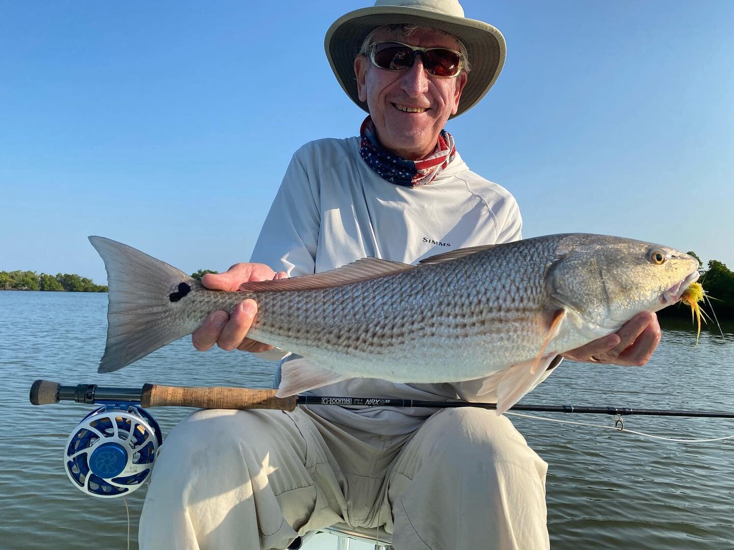 Dr. Tom Nagy #sightfished several nice #redfishonfly in these blustery conditions. Windy March is doing it&rsquo;s thing. 
Naplesfloridaflyfishing.com
AnglersAddictionGuideSvc
#floridaflyfishingguide #flyfishing #saltwaterflyfishing #flylords #sightc