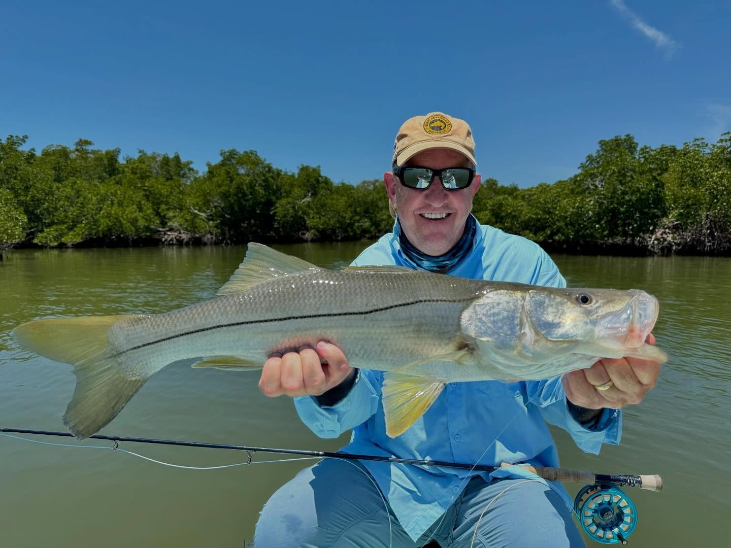Big Dave Hail and his PB #snookonfly 

Anglers Addiction Guide Svc
NaplesFloridaFlyFishing.com

#flyfishingguude #saltwaterflyfishing #flyfish #freeflyapparel #elevatehoodie #gloomisfly #nrxplus #guidetools #gtx #nautilusflyreels #ccfx2 #silverking #