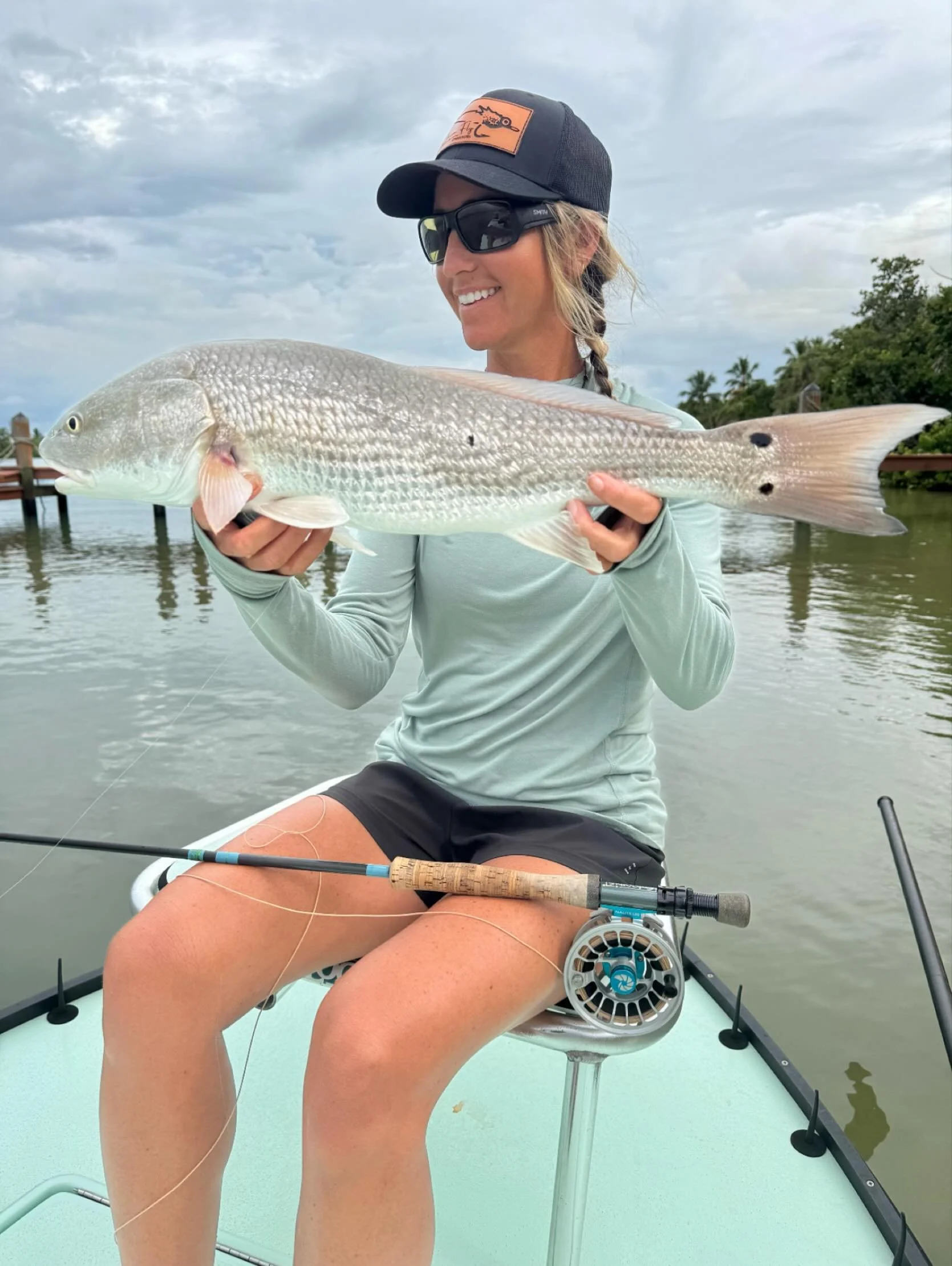 Rainy days and practice sessions with the wifey @capt.christina_legutki getting her primed up for the Ladies Marshwear tourney in the Lowcountry.  Super excited to see SC for the first time and sample some flood tide fishing. 

Anglers Addiction Guid