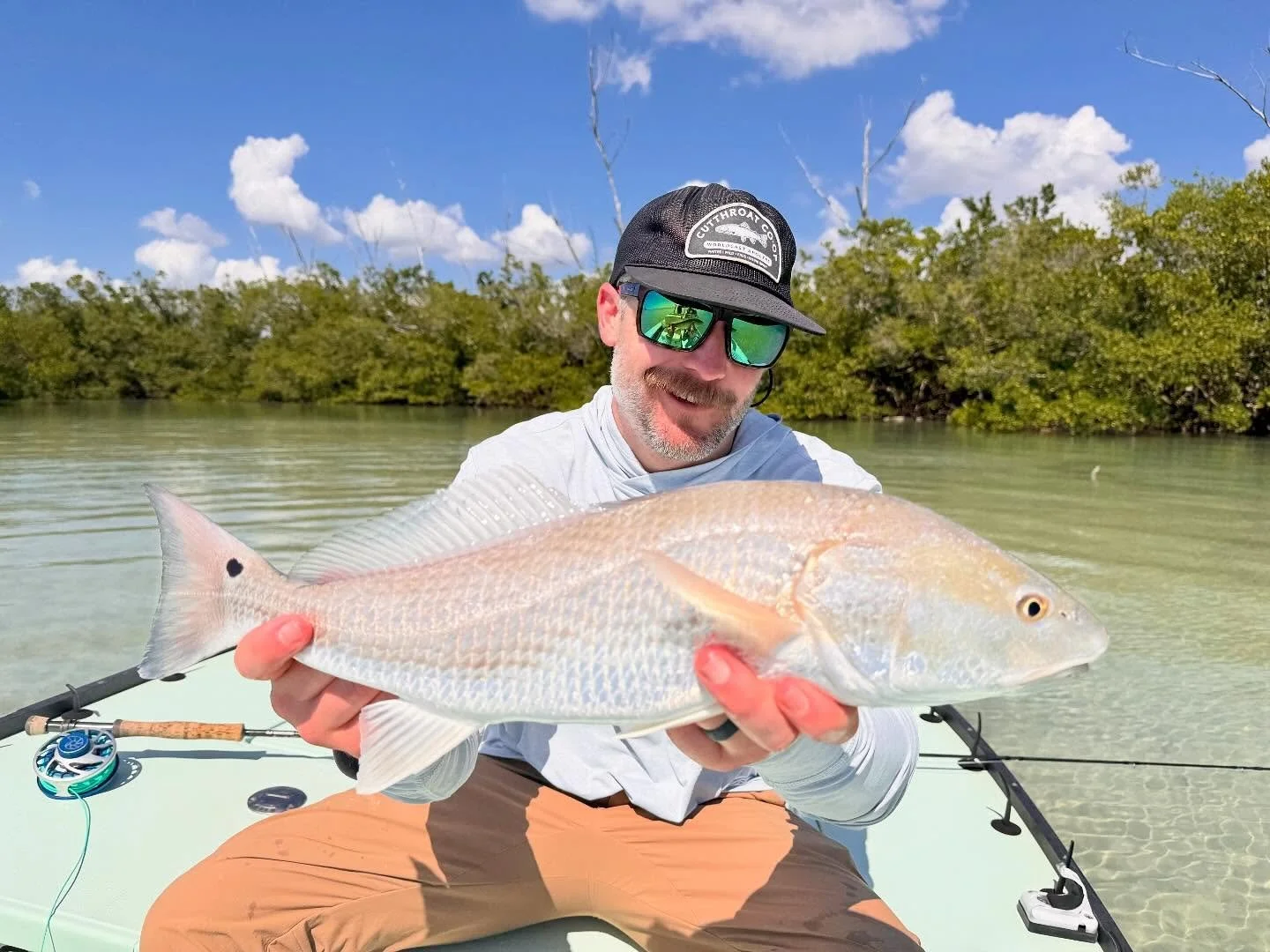 Fun day with Jeff Johnson sightfishing for redfish and black drum on fly. Beautiful fall day, clear waters and calm winds matched with a good angler makes for a fun day. Still have some open days before Thanksgiving, come enjoy this Fall fishery befo