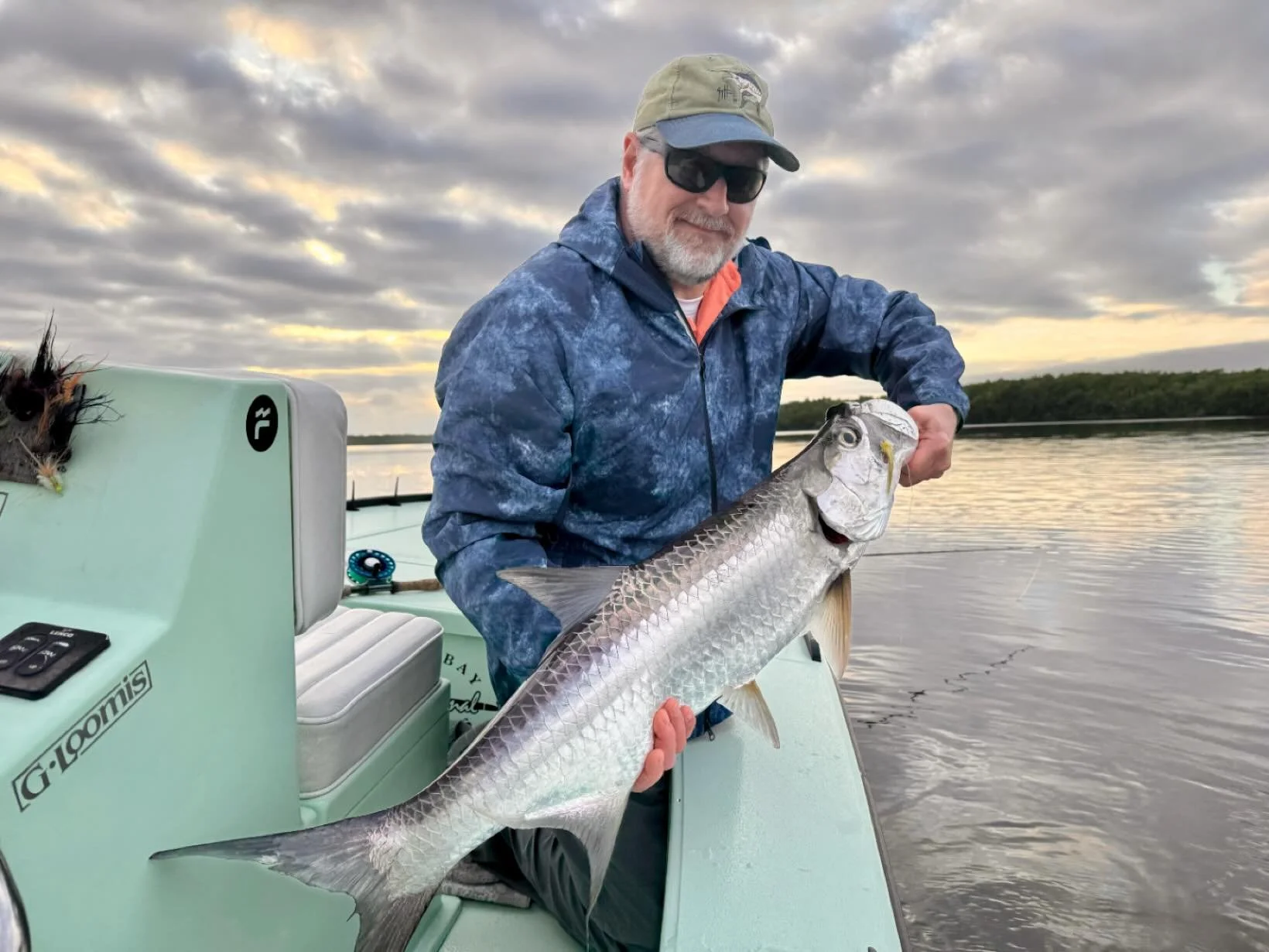 Warm mornings and big smiles before the blow for Tom Botten. 

Anglers Addiction Guide Svc
NaplesFloridaFlyFishing.com

#flyfishingguide #saltwaterflyfishing #sightfishing #everglades #tarpononfly 

@freeflyapparel 
@gloomisfly 
@airflofishing 
@naut