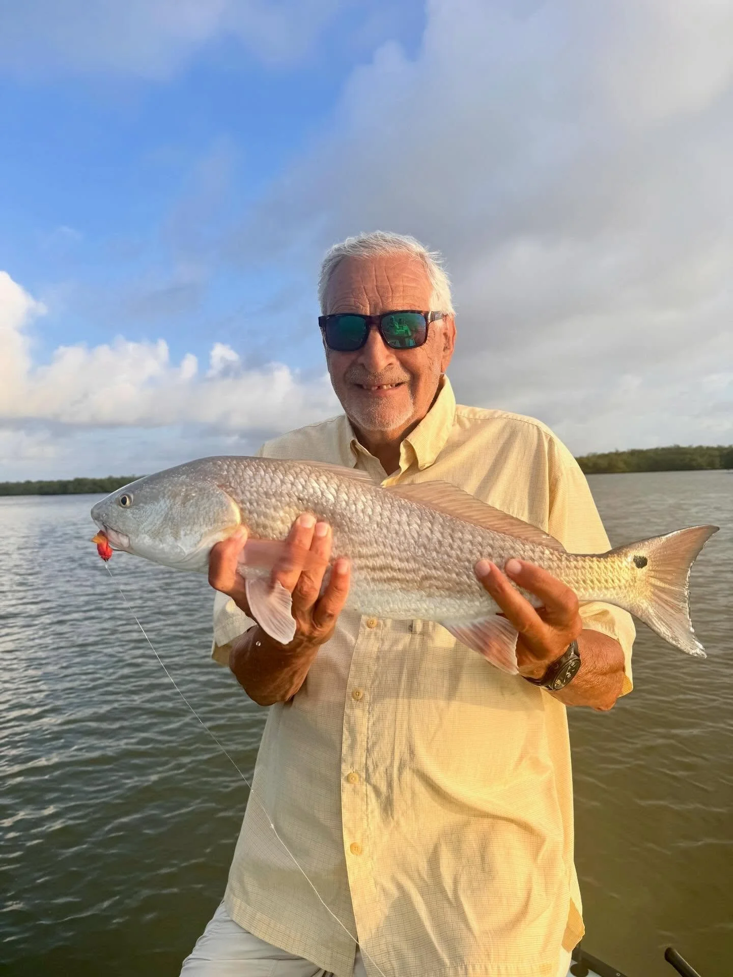Ole Russ with his targeted redfish on fly. 90 yrs young still passionate about the chase. 👏👏

Anglers Addiction Guide Svc 
NaplesFloridaFlyFishing.com

#flyfishingguide #sightfishing #redfishonfly #everglades 

@freeflyapparel 
@gloomisfly
@airflof