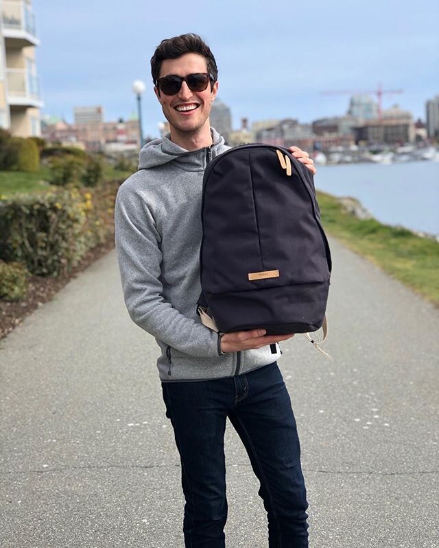 #Ad - Super stoked that I get to give away this backpack from @bellroy! If you want to see my full breakdown of their newest lineup using recycled plastic bottles click the link in my bio! 
And while you&rsquo;re there, enter the contest by letting m