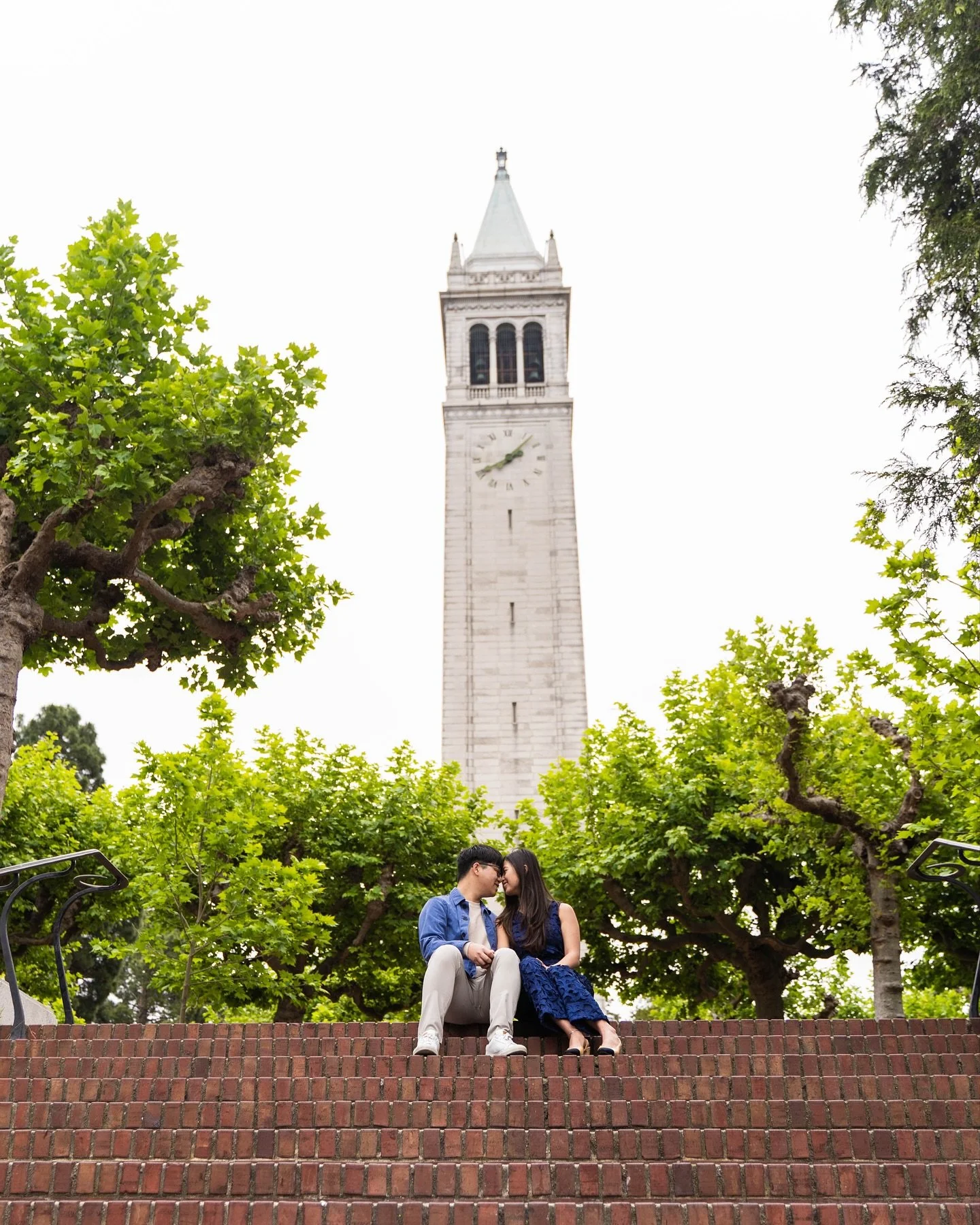 When Fiona inquired with me for her engagement session with Amos, it was clear that they wanted to take photos at the place where they first met: UC Berkeley.

While considering a location for your engagement session based mainly on its aesthetic app