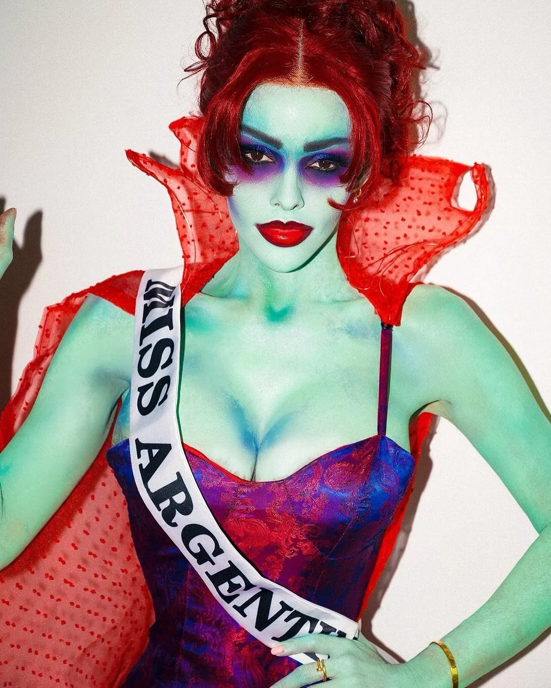 A deadly Miss Argentina makeup on @ilovejamyg by @jarettfajardo &amp; me! @mylinamua ⁣⁣👻
📸: @capturedbycastro 
.⁣⁣
.⁣⁣
Body paint: @ebaperformancemakeup ⁣
Lashes: @lillylashes ⁣
Lips: @maccosmetics @nyxcosmetics ⁣
Eyes: @danessa_myricks @juviasplac