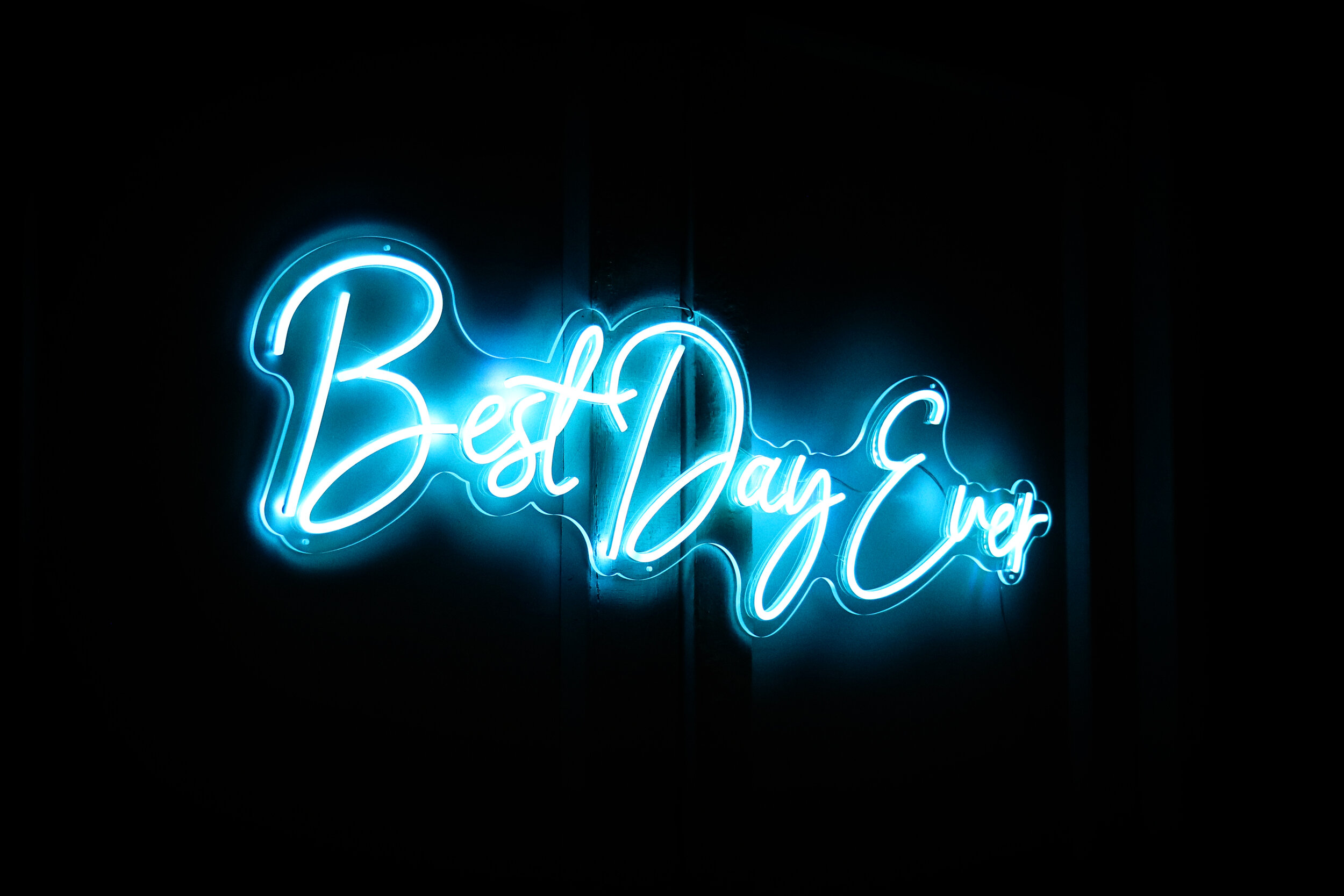 The Best Places to Find Custom Neon Signs in Louisville