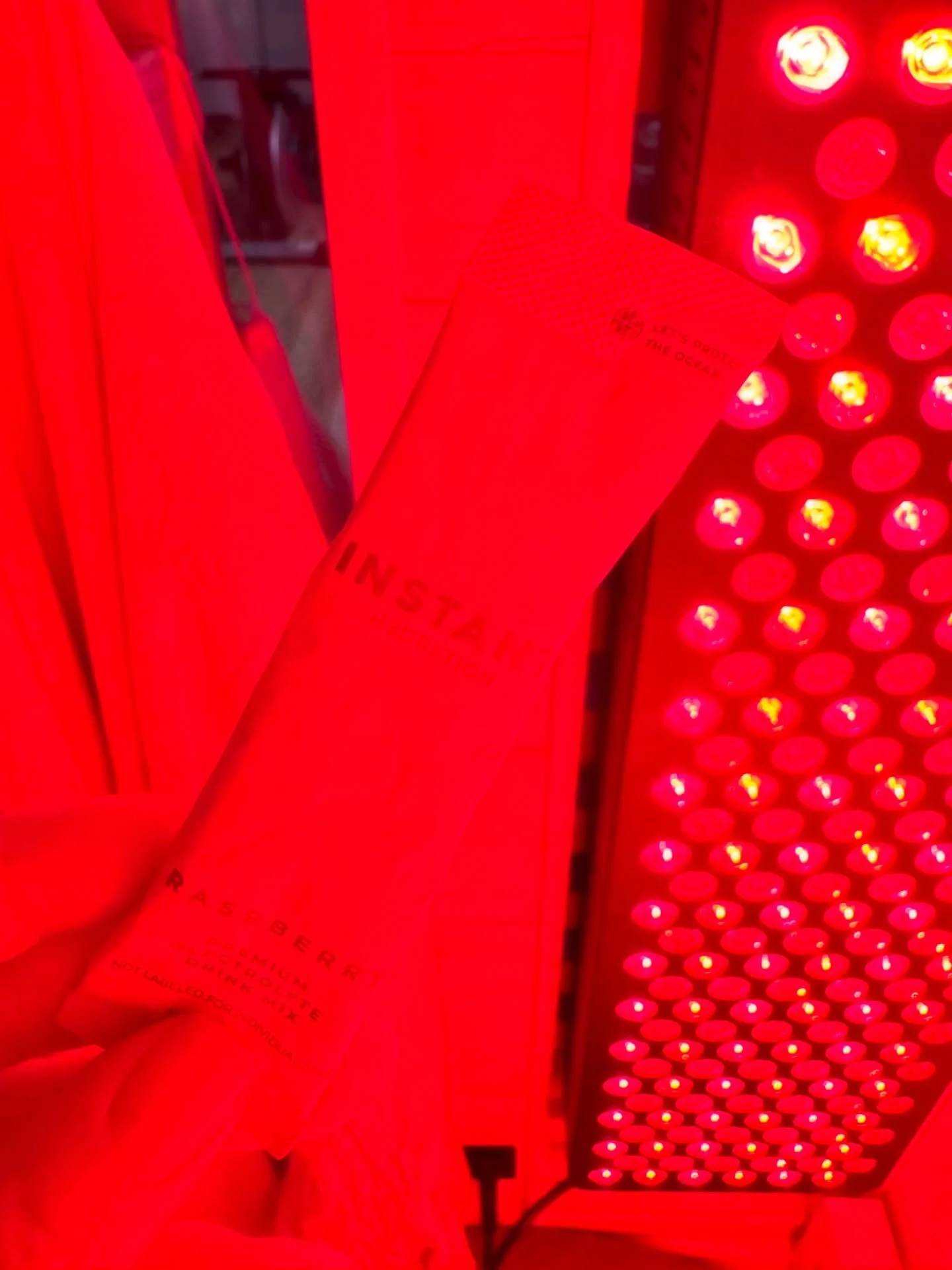 Feeling the need for some extra hydration rn
.
We&rsquo;ve got you 💦
.
Sauna, Hydrate, Repeat 💫
.
Available under products on our website link in bio 👆
.
#mv #marthasvinyard #hydrate #sauna #infraredsauna