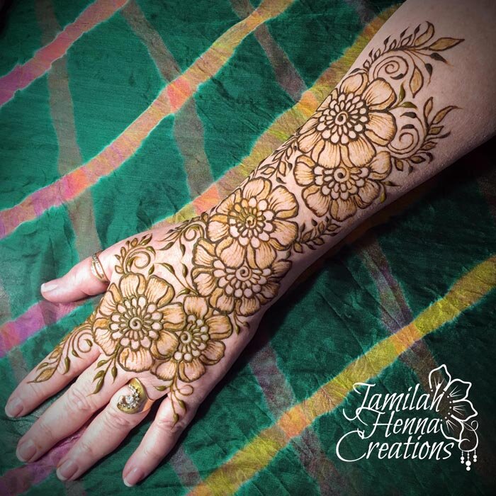 bridal modern flower henna