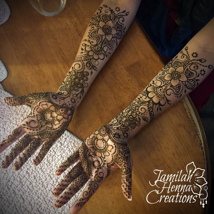 matching arabic bridal henna