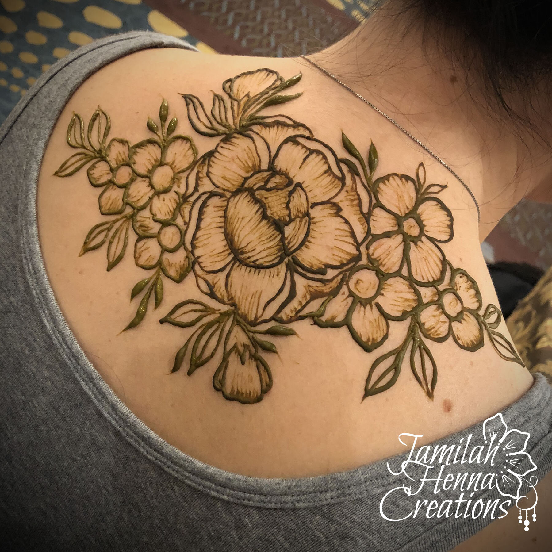 back henna peony flower
