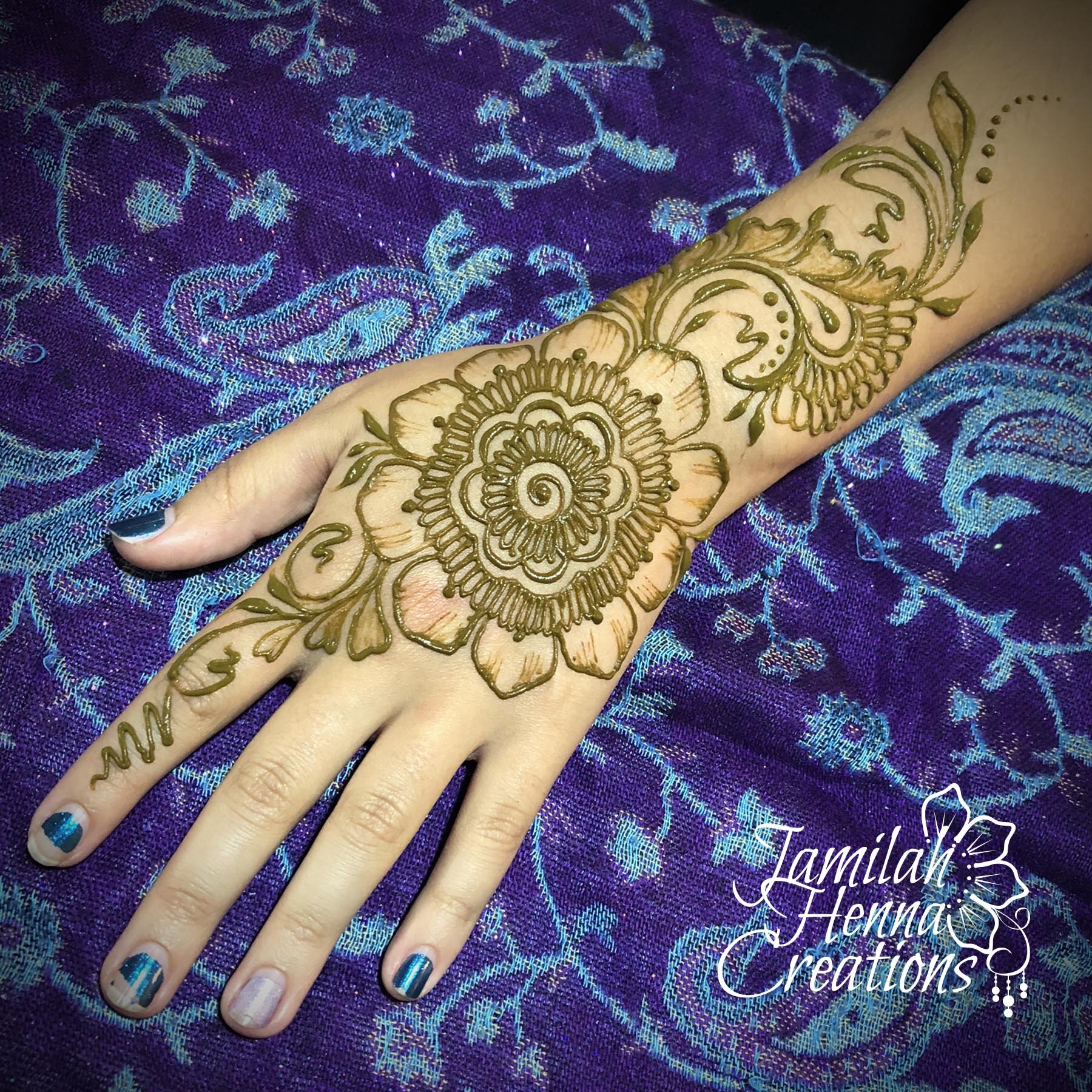 large flower arabic party henna