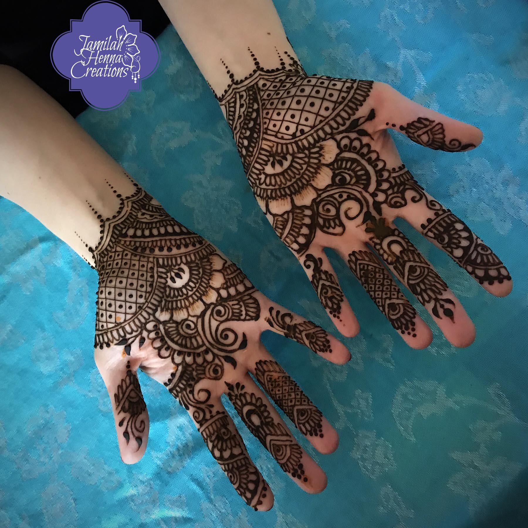 simple bridal henna palms