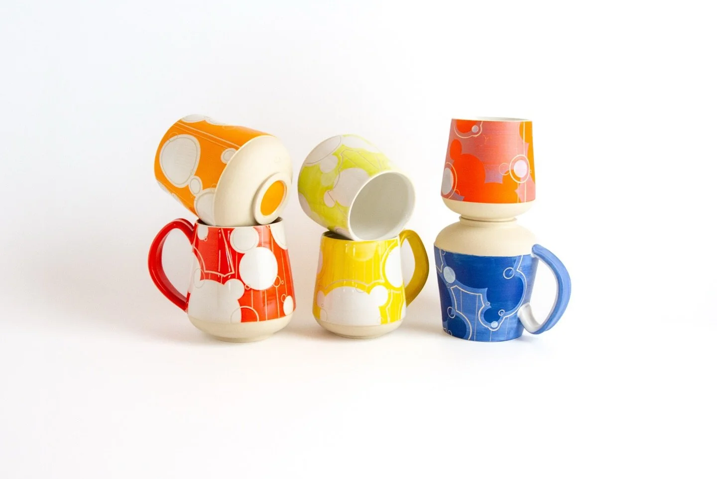 🫧💛 Bubble Mugs and Sippers 💛🫧

Bringing a little joy to your morning coffee or afternoon tea. These are reminders that the little things can bring you joy, can ground you and fill you with gratitude for what&rsquo;s in front of you. The idea is t