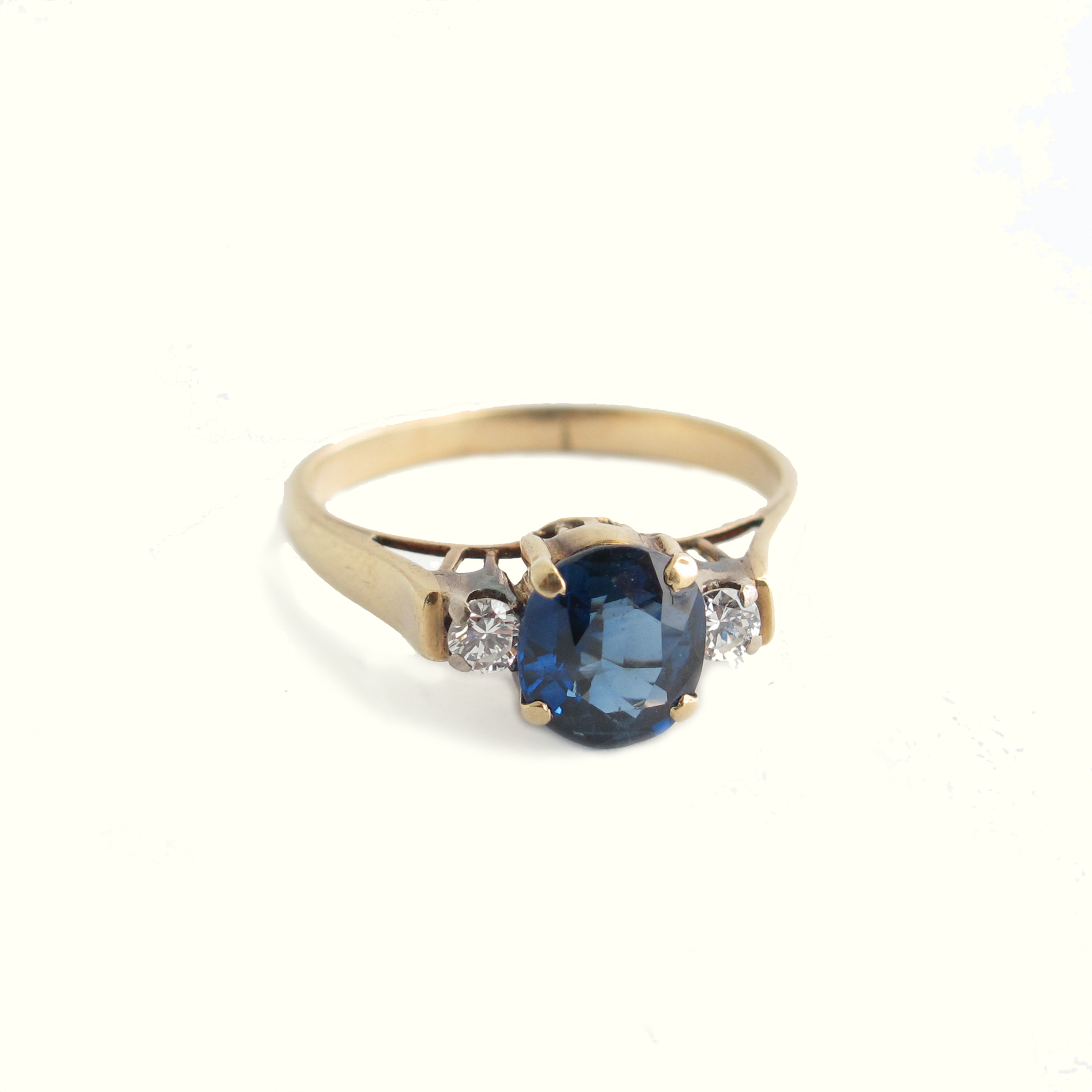 Blue Stone Diamond Ring
