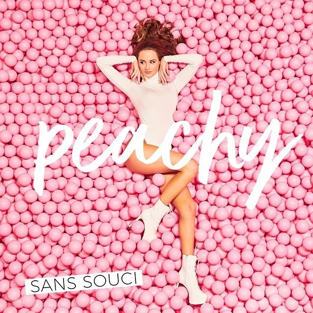 My new single &bdquo;Sans Souci&ldquo; is dropping in a few hours!! Comment a 🍑 if you&lsquo;re ready😛
In wenigen Stunden kommt meine neue Single &bdquo;Sans Souci&ldquo; raus!!! Kommentiert einen 🍑 wenn ihr am Start seid😛
.
PS: Rostock ich freu 