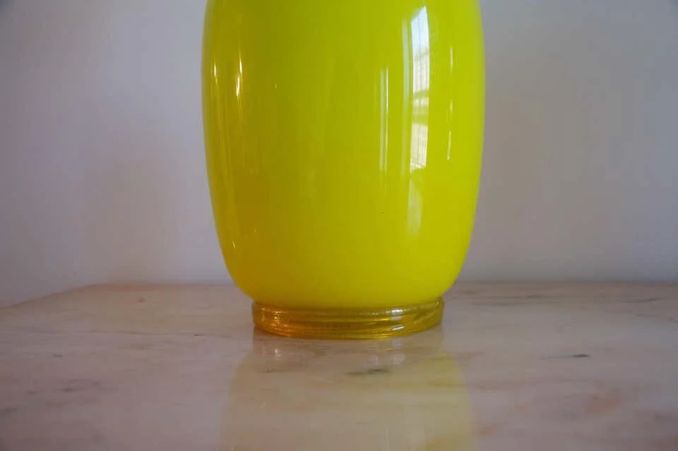Venini Opalini Glass Vase Yellow Murano Glass 2235 | yellow finish detail