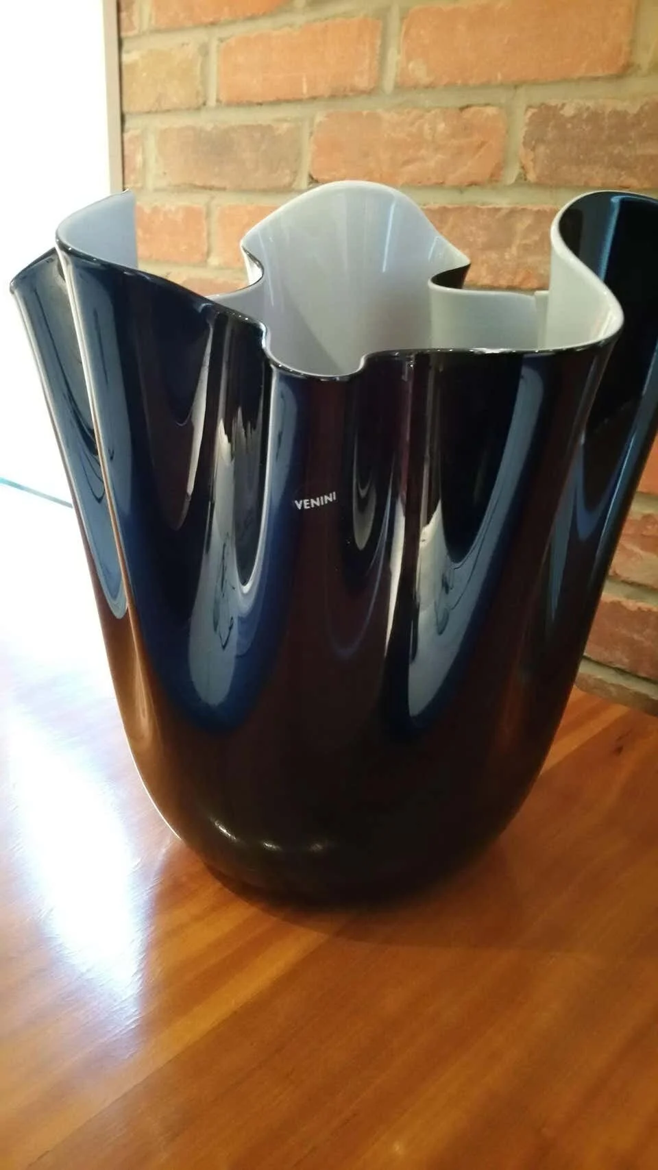 Venini Glass Vase Fazzoletto Murano Glass black and white 2236 | sticker detail