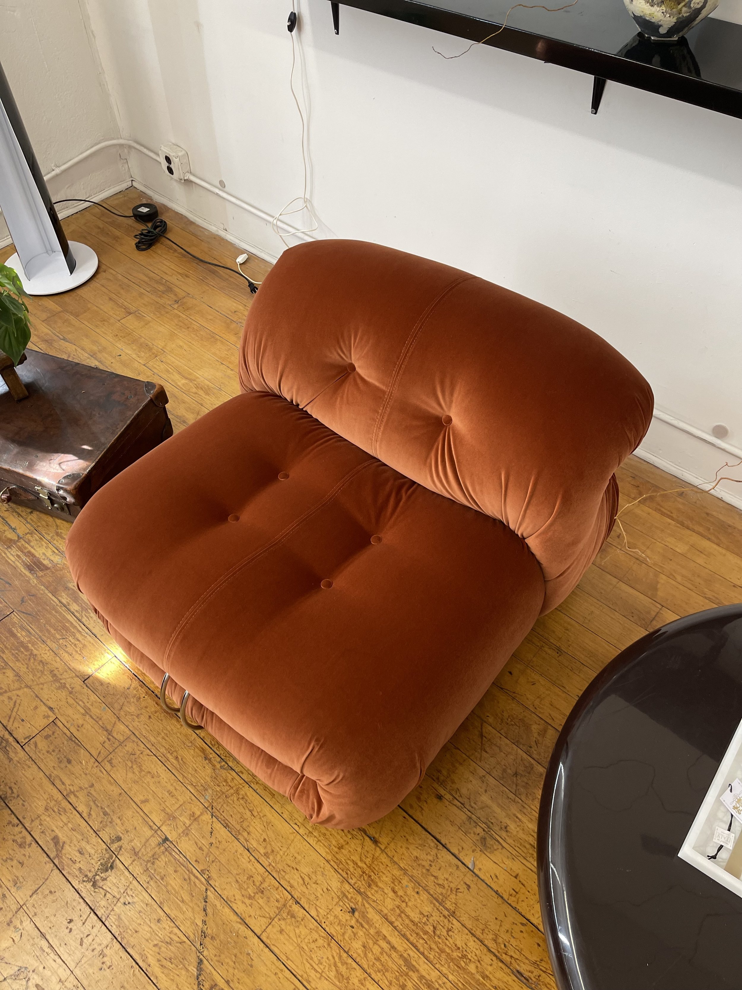 Vintage Soriana Chairs and Ottoman design Afra and Tobia Scarpa | top view of the chair