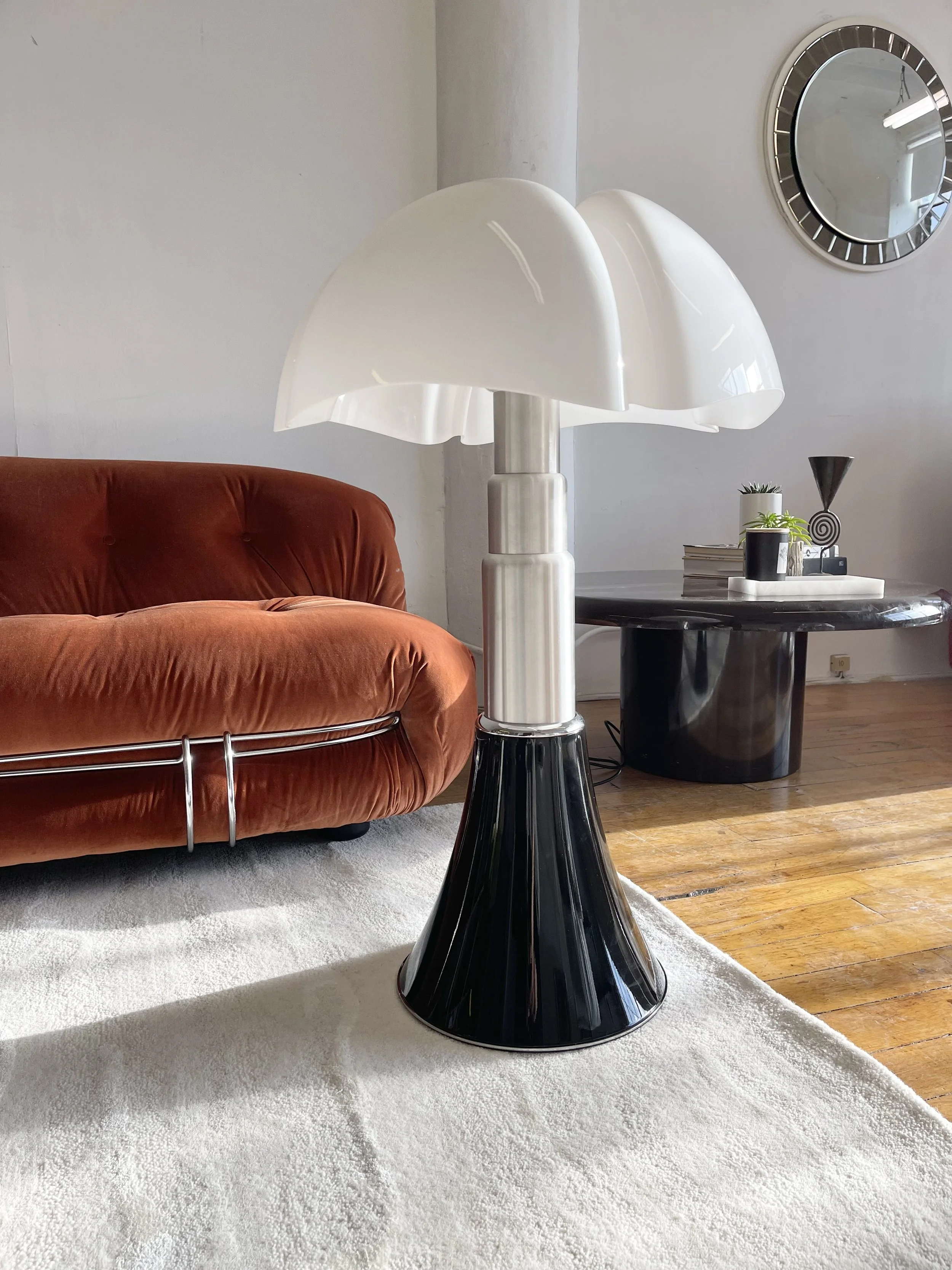 Pipistrello Table Floor Lamp Large Black  by Gae Aulenti | on floor