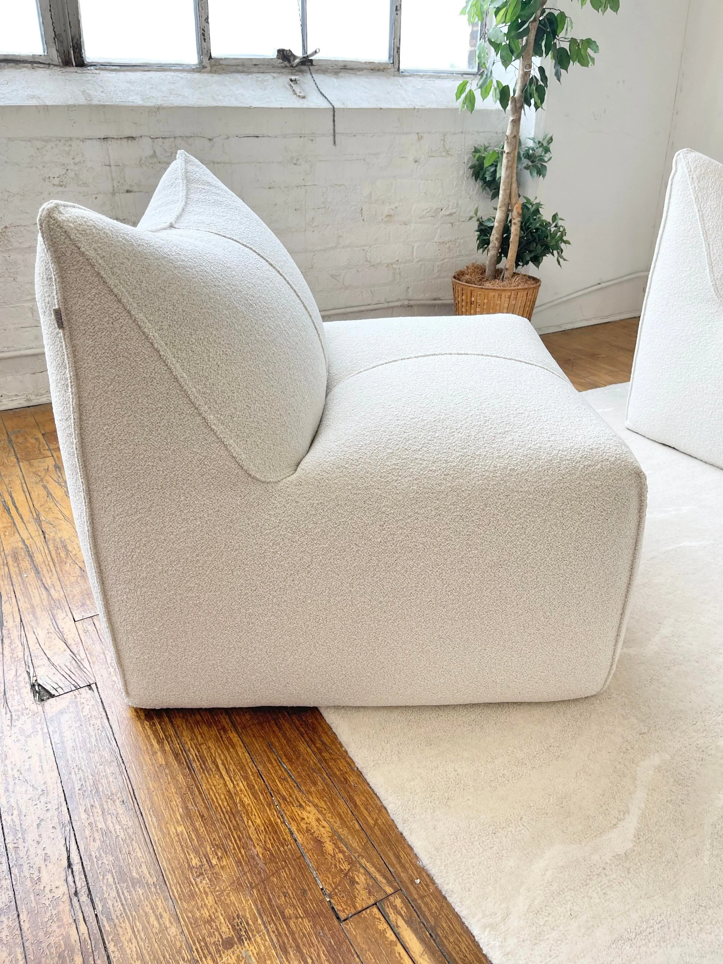 Vintage Le Bambole chair by Mario Bellini for B&B Italia | side view