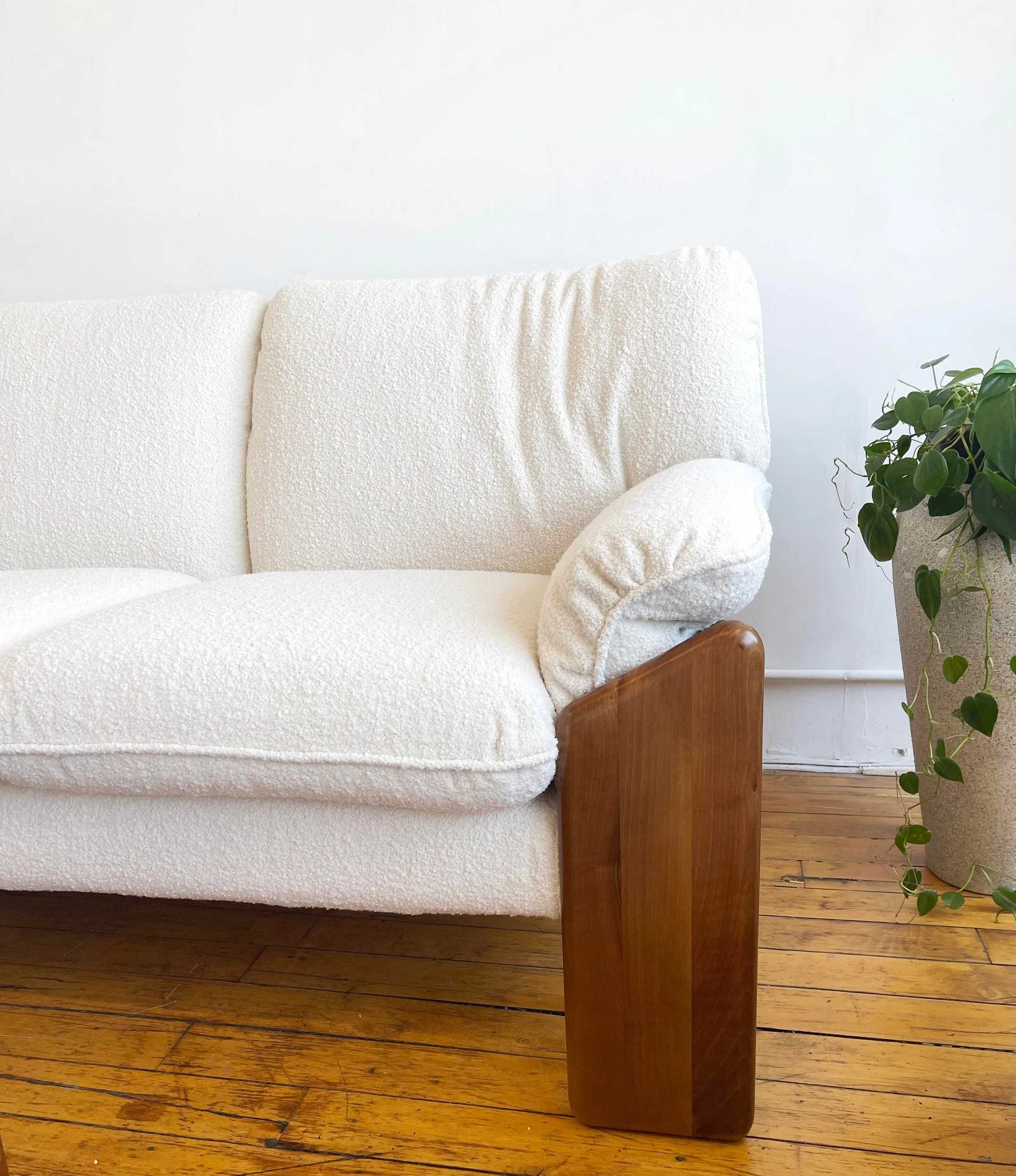 Italian Mid Century Sofas Three Cushions White boulce | arm and cushions detail