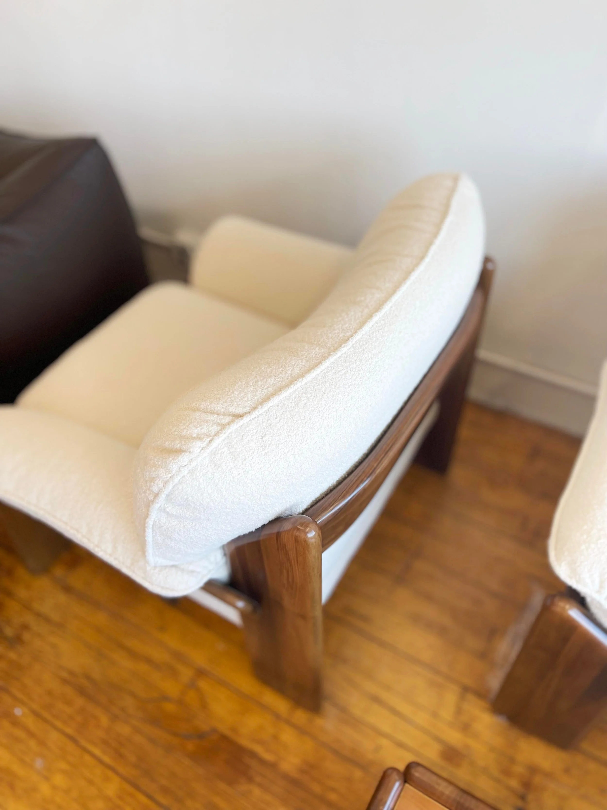 Italian Mid Century Chair White Boucle Walnut Sapporo | back cushion