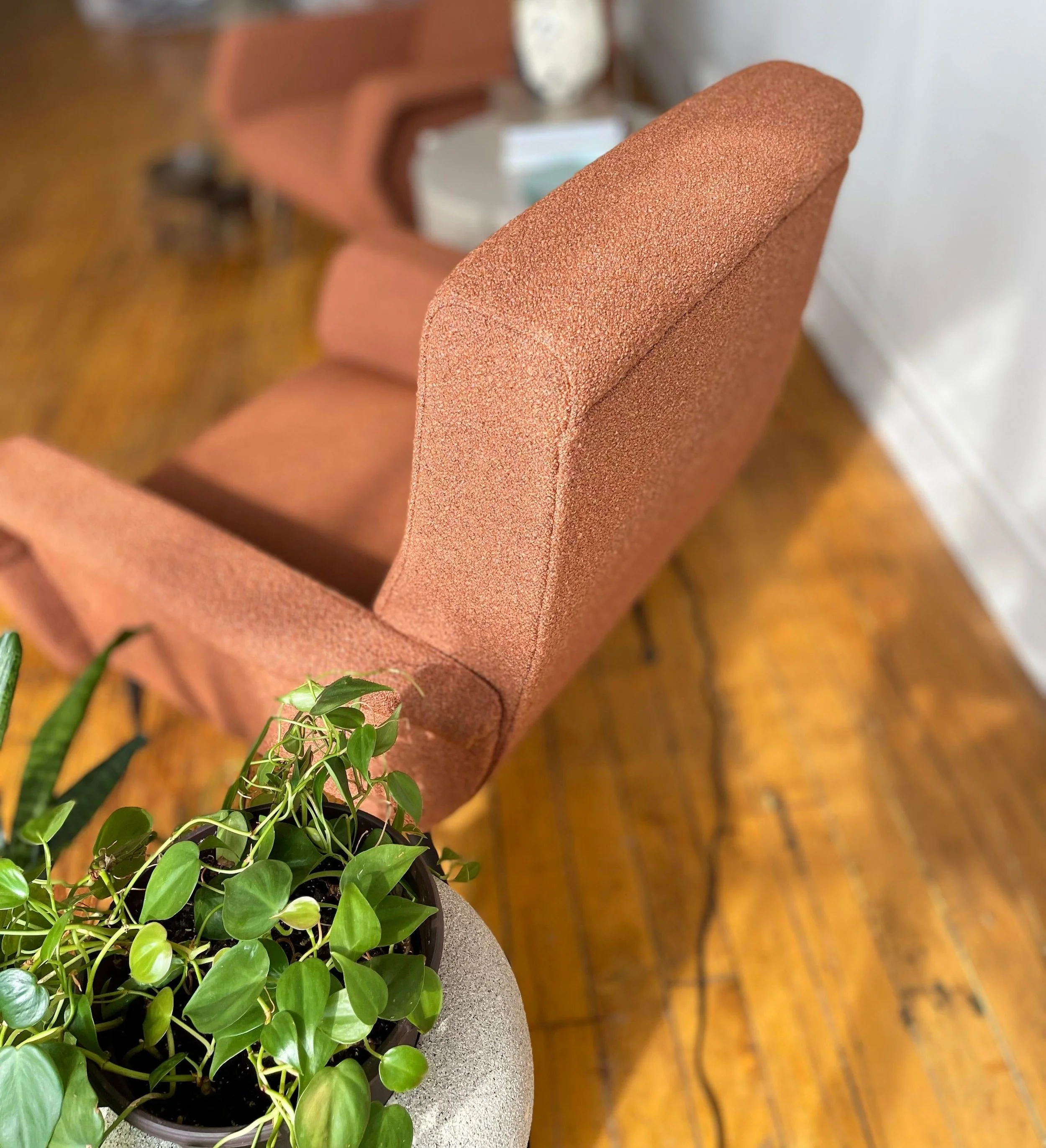 Italian Vintage Chairs Mid Century Boucle Fabric 5514 top back corner