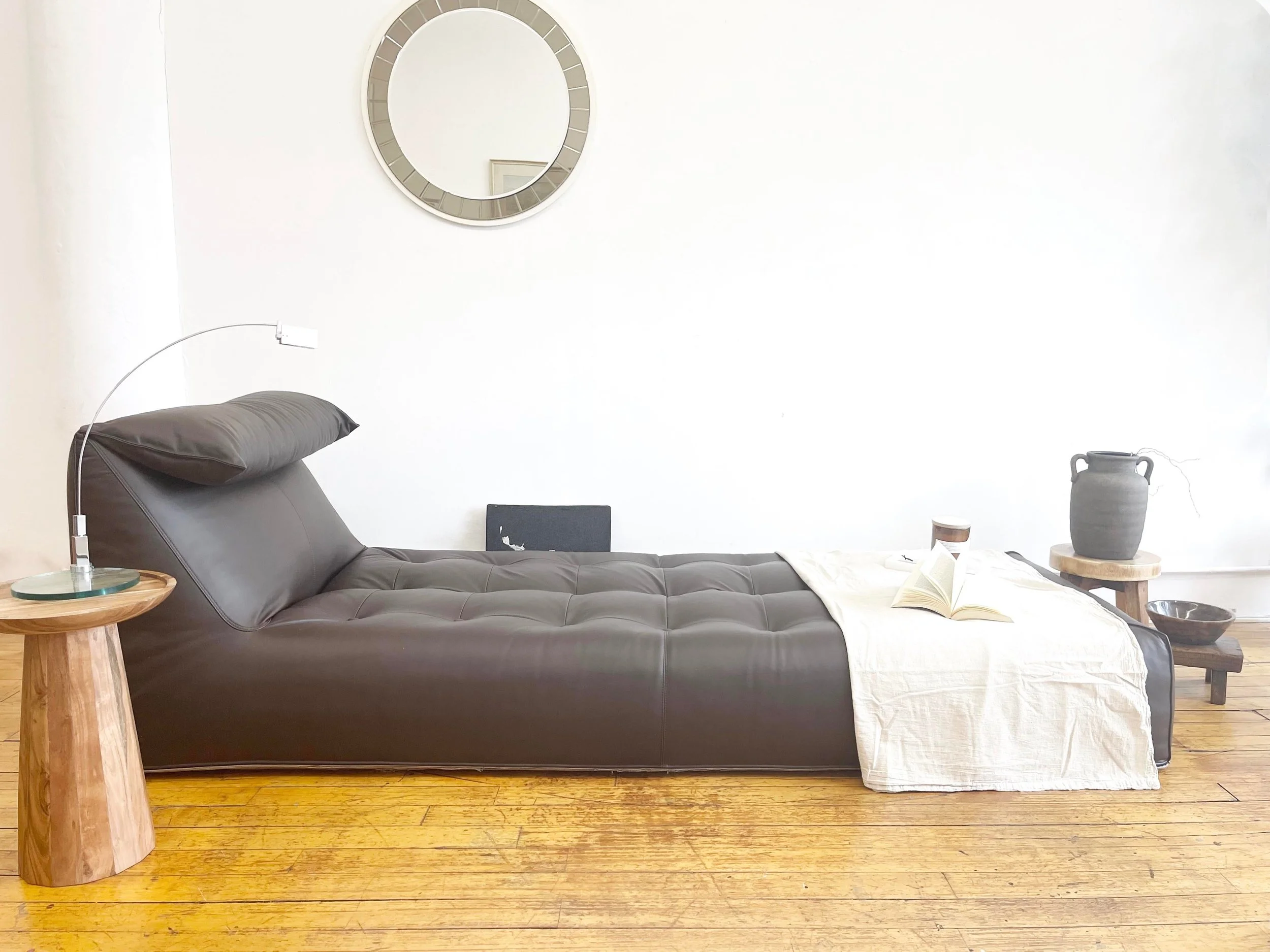 Vintage Le Bambole Sofa Day Bed 4602 side view