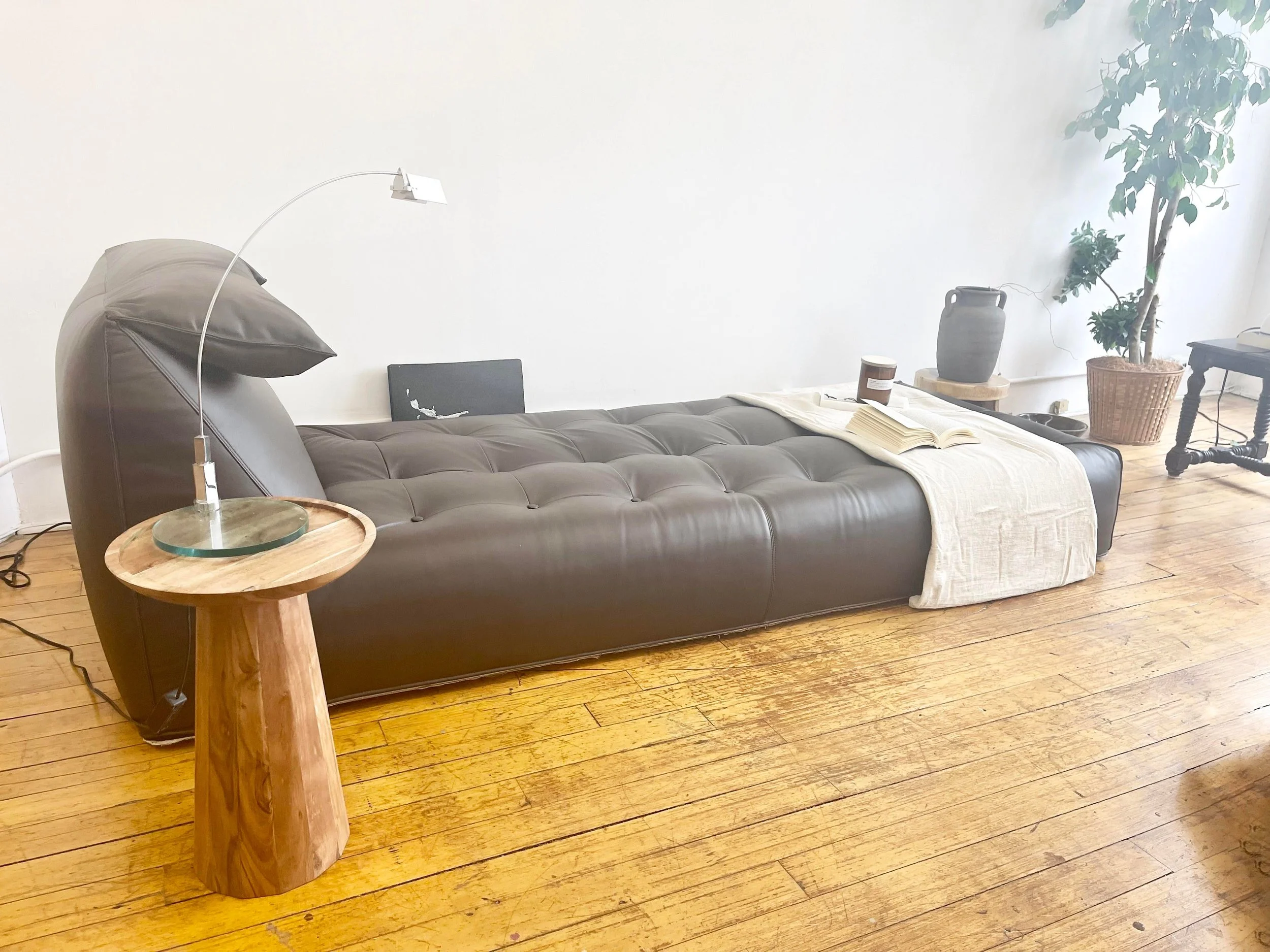 Vintage Le Bambole Sofa Day Bed 4603 back view