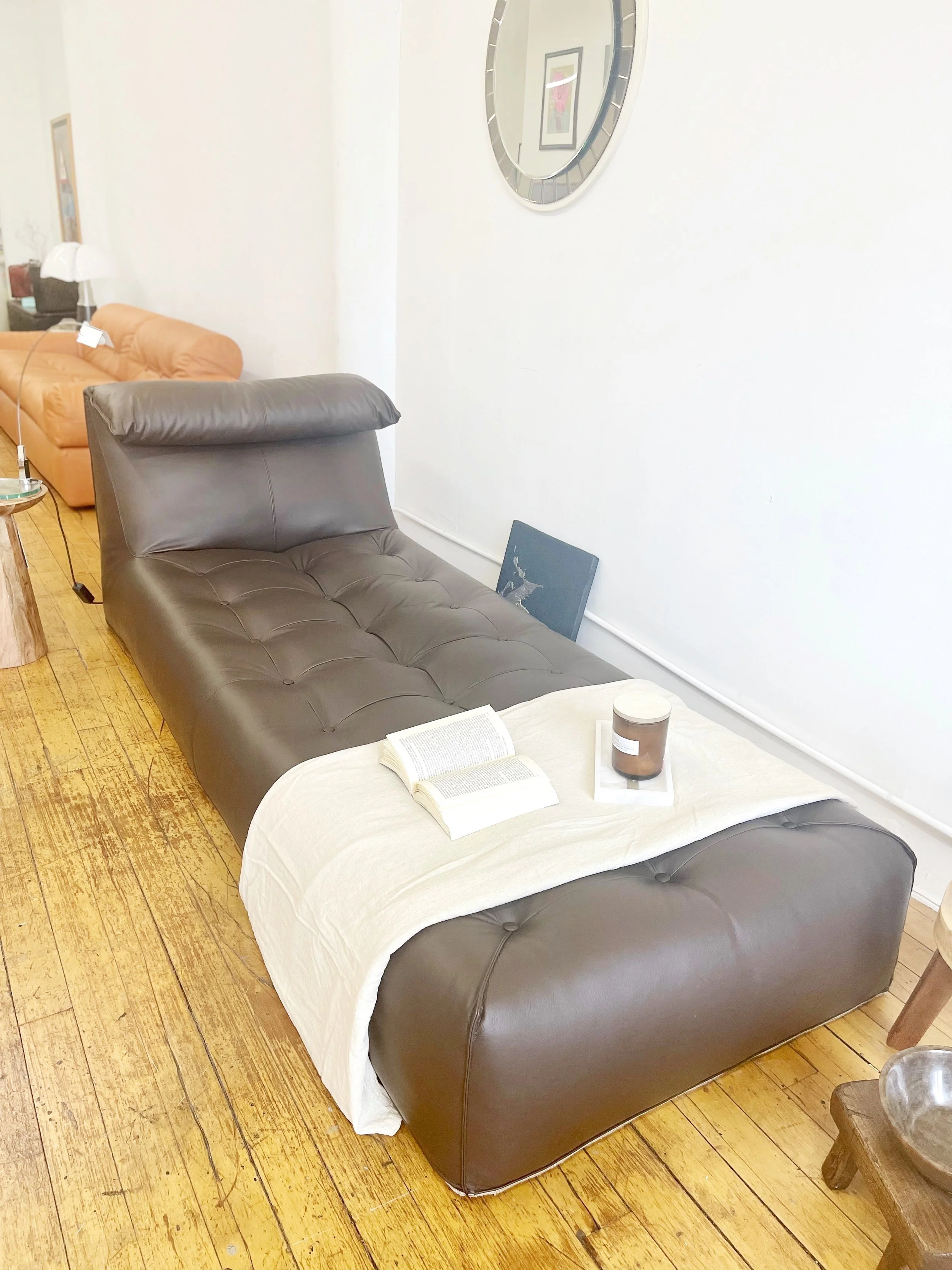 Mario Bellini Vintage Le Bambole Sofa 4617 angled view detail