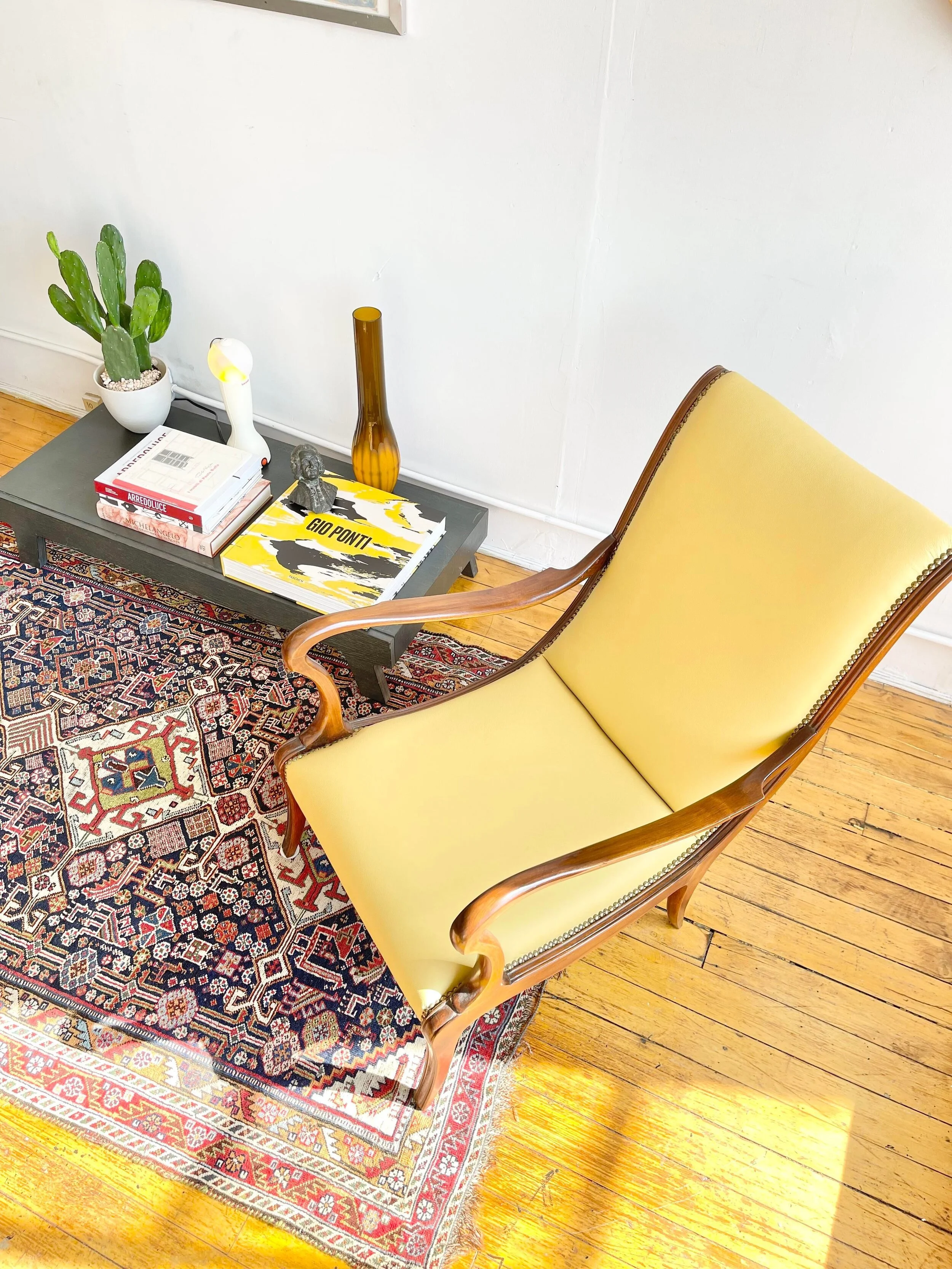 Italian Vintage  Arcmhairs - 5209 angle left main