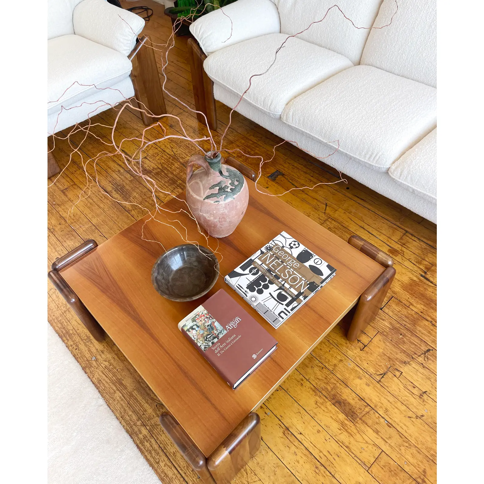 Italian Vintage Coffee Table walnut square 5702 detail top