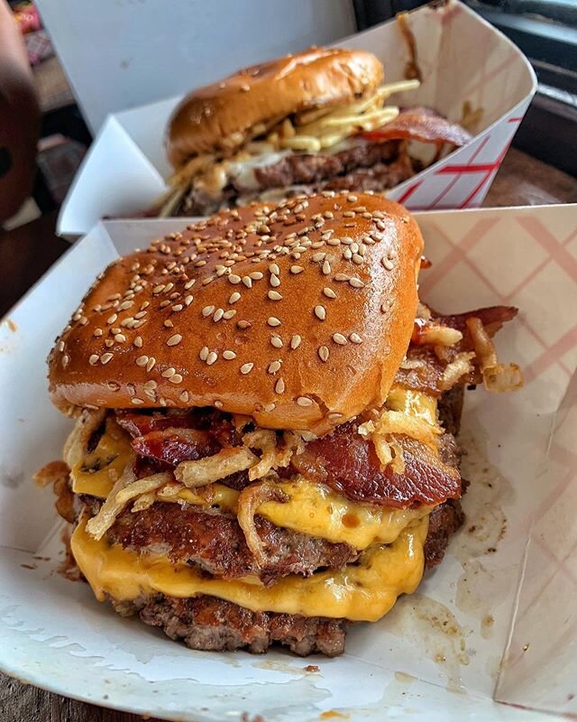 #NationalBurgerDay never looked so damn good. 🍔🍔😍😍 We&rsquo;re OPEN for delivery and takeout today! #DYCKMANDOGS