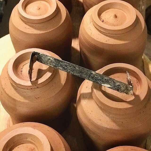 Cuttin Feet :)
#teabowls
#studiopottery