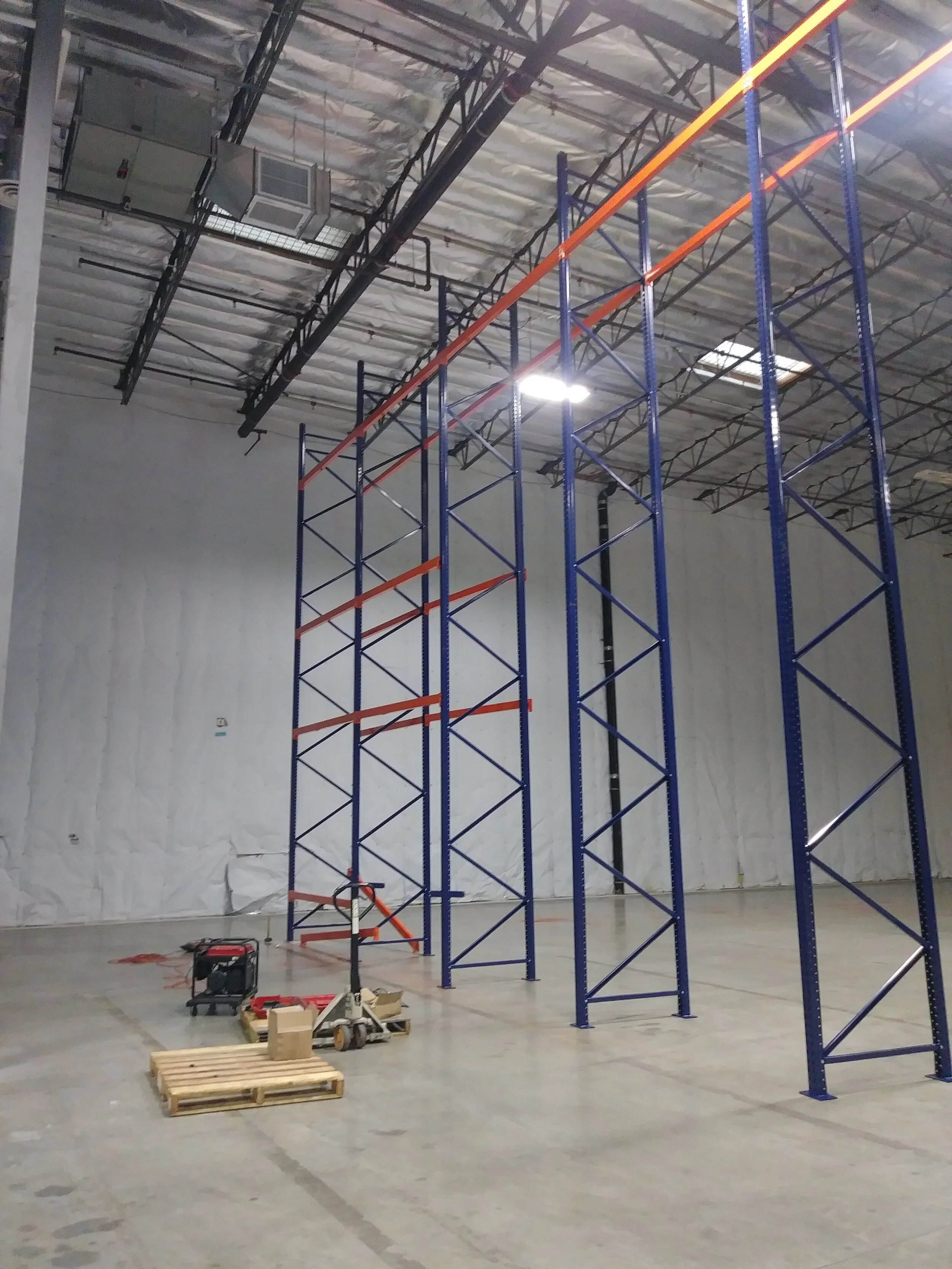 Best pallet rack installations. Pallet racks in fontana.Pallet racks in
